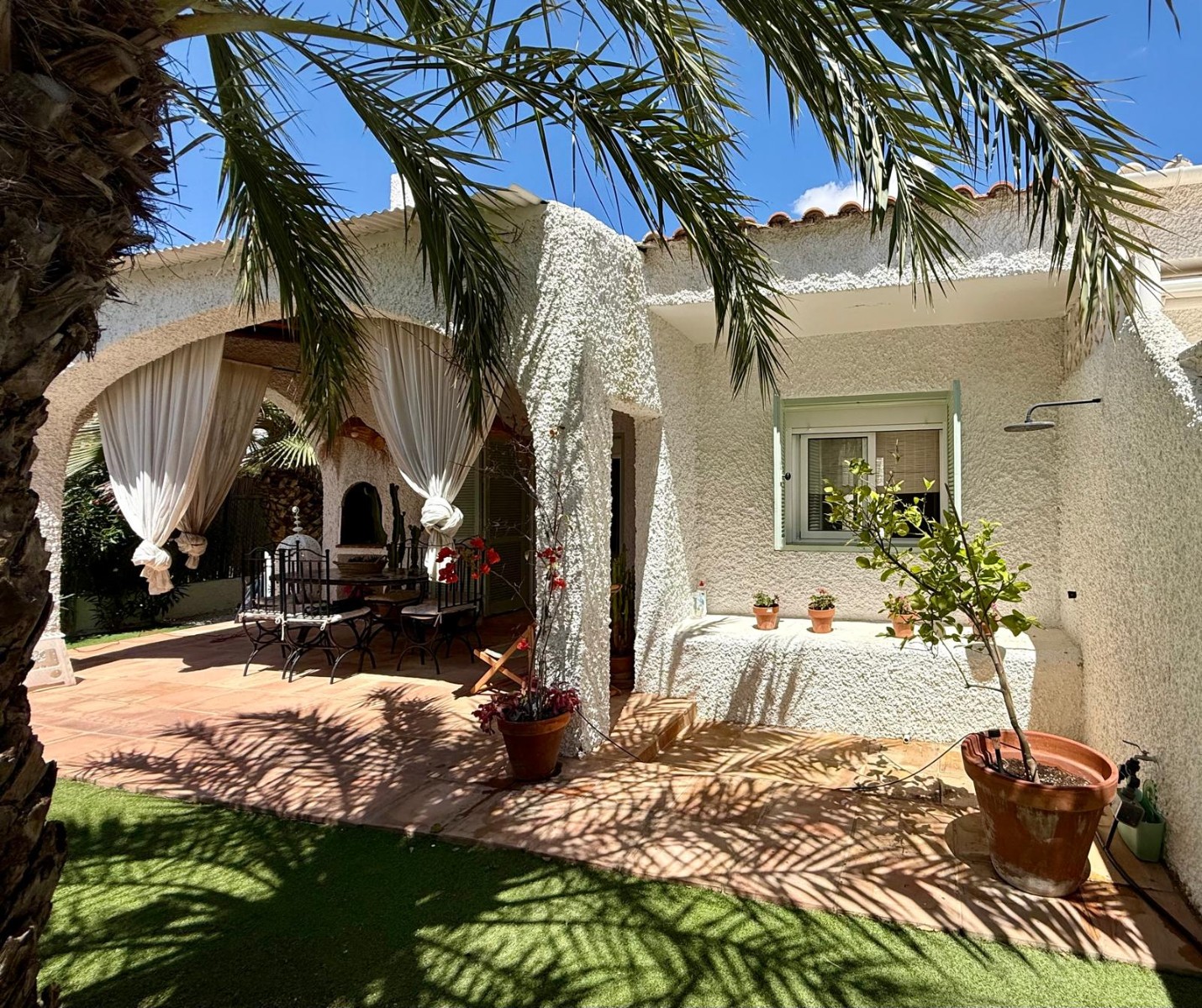 For sale - 3 Bedroom 2 Bathroom Semi Detached Villa in Cabo Roig - Campoamor  - Alicante