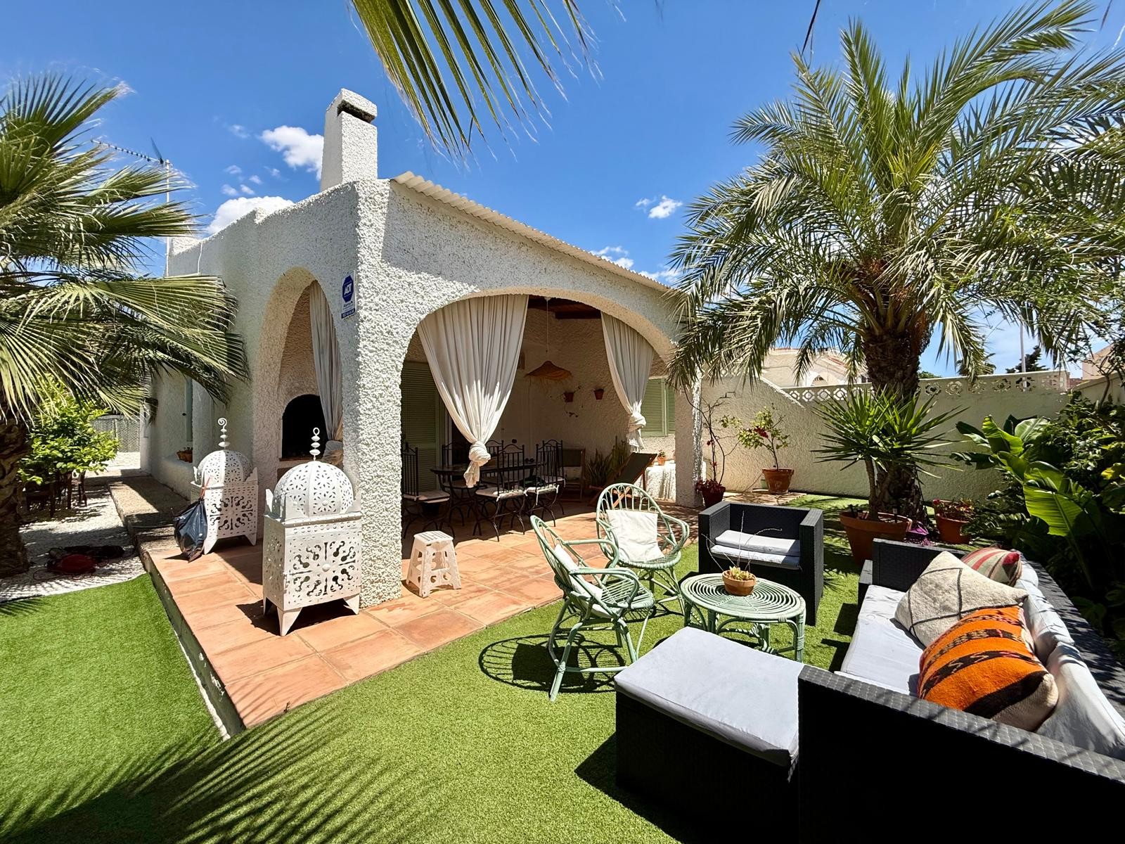 For sale - 3 Bedroom 2 Bathroom Semi Detached Villa in Cabo Roig - Campoamor  - Alicante