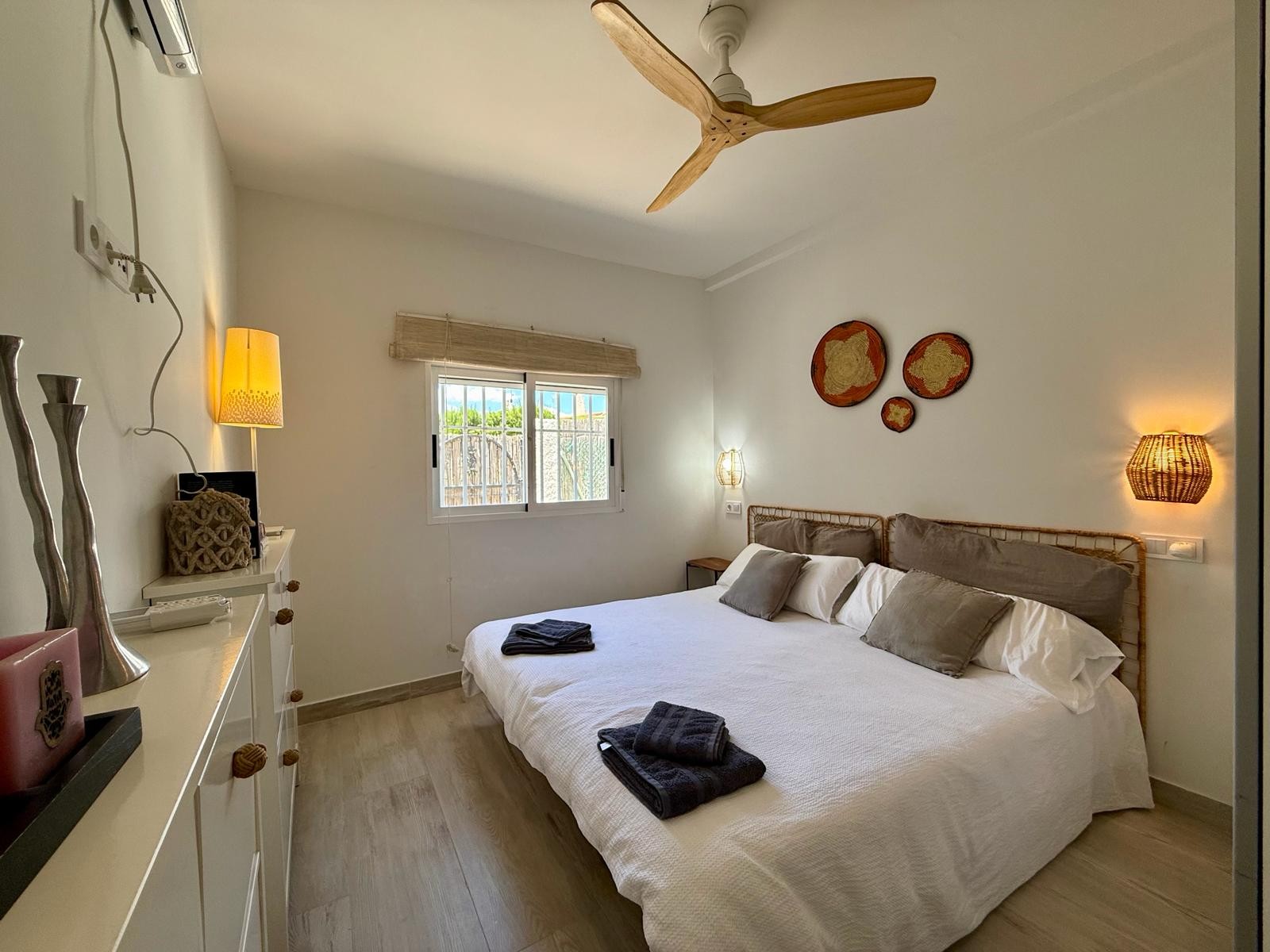 For sale - 3 Bedroom 2 Bathroom Semi Detached Villa in Cabo Roig - Campoamor  - Alicante