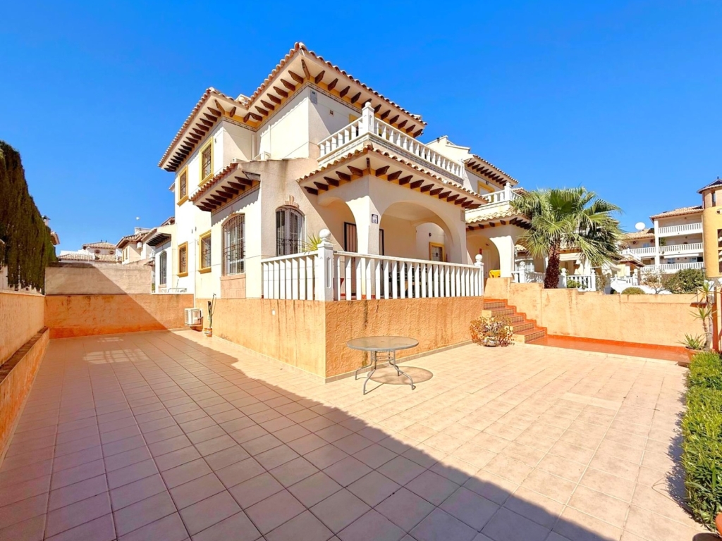 2 Bedroom 2 Bathroom Townhouse in Lomas de Cabo Roig