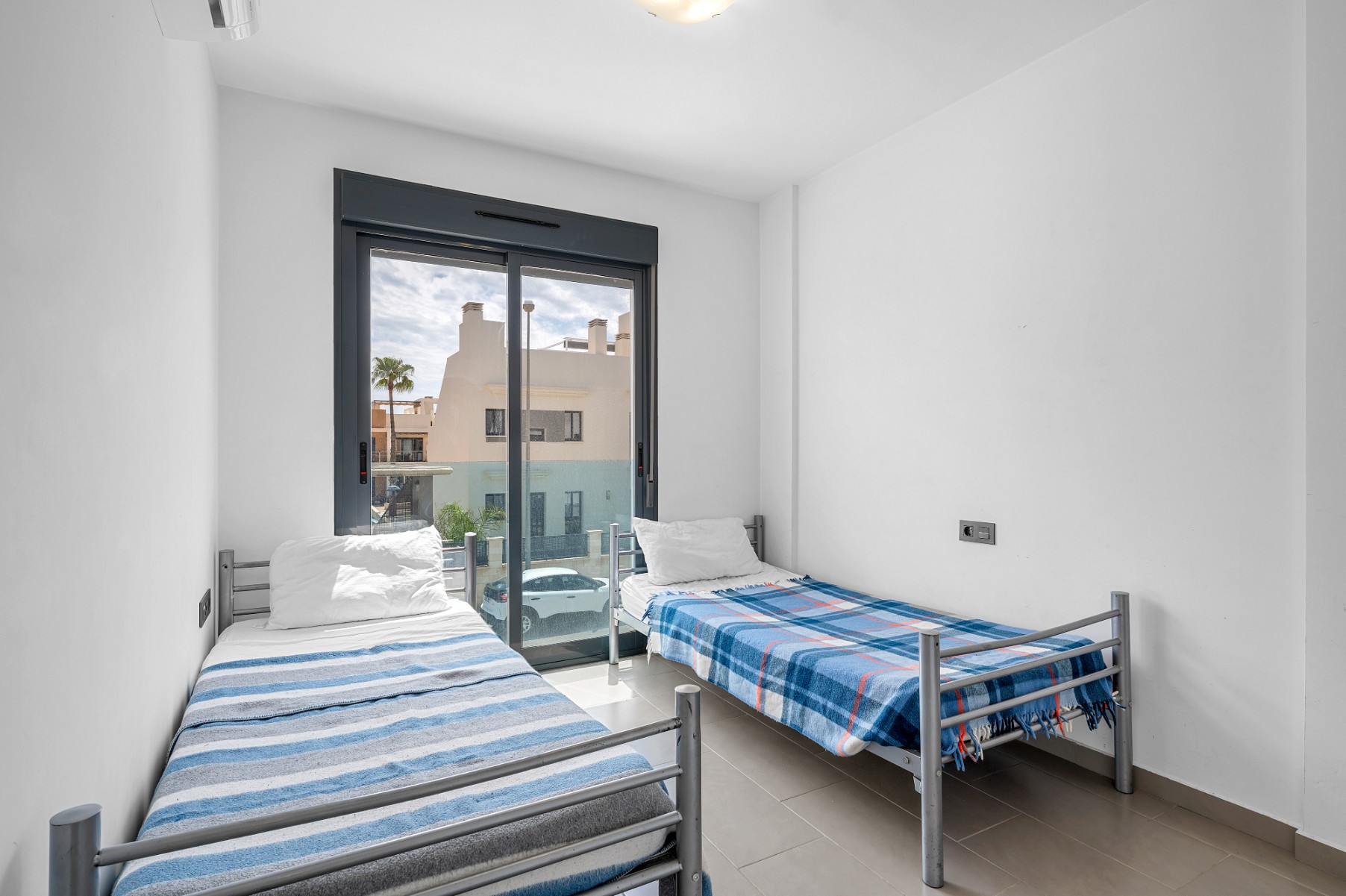 For sale - 2 Bedroom 2 Bathroom Apartment in Orihuela Costa - La Zenia  - Alicante