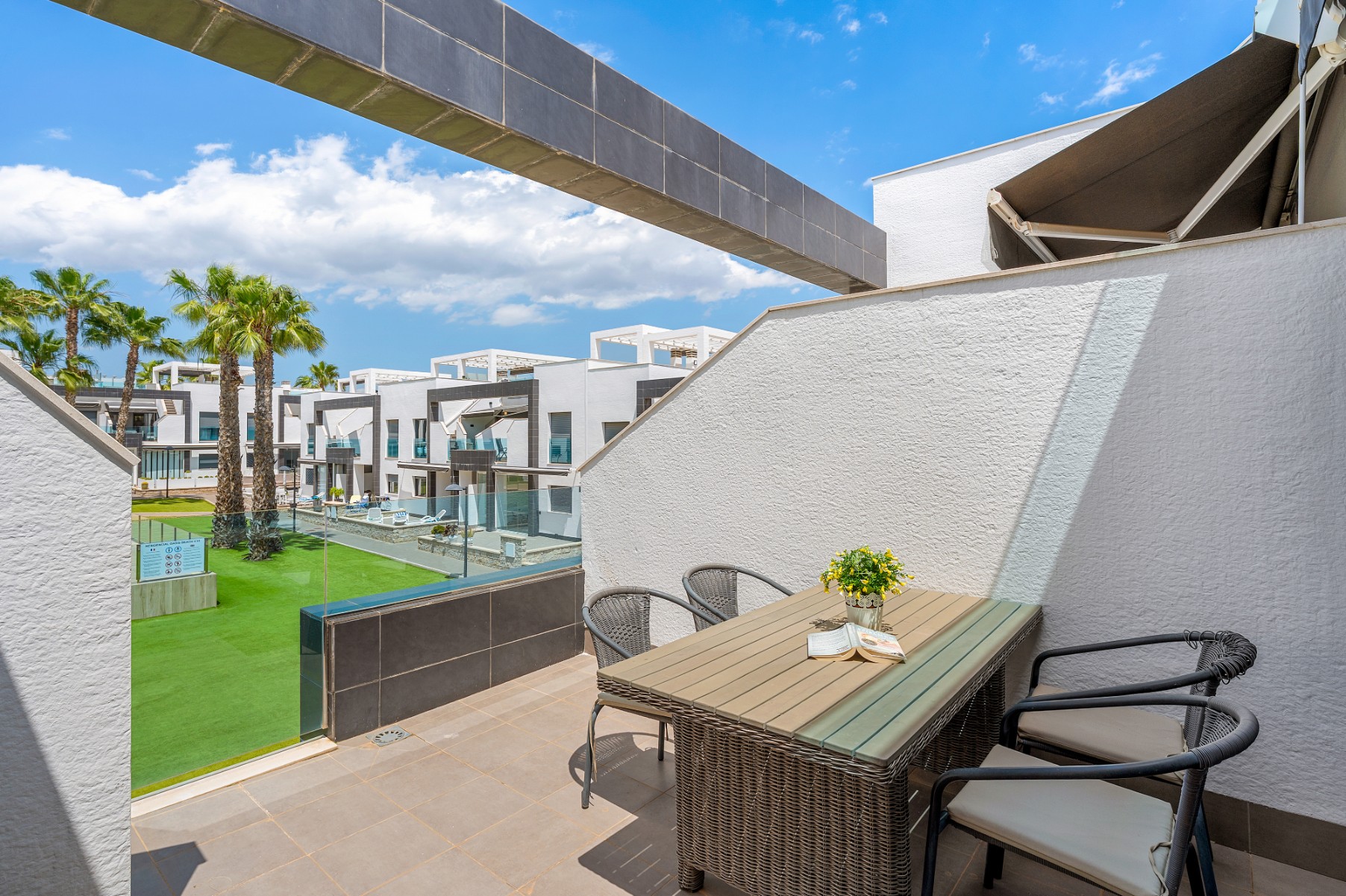 For sale - 2 Bedroom 2 Bathroom Apartment in Orihuela Costa - La Zenia  - Alicante