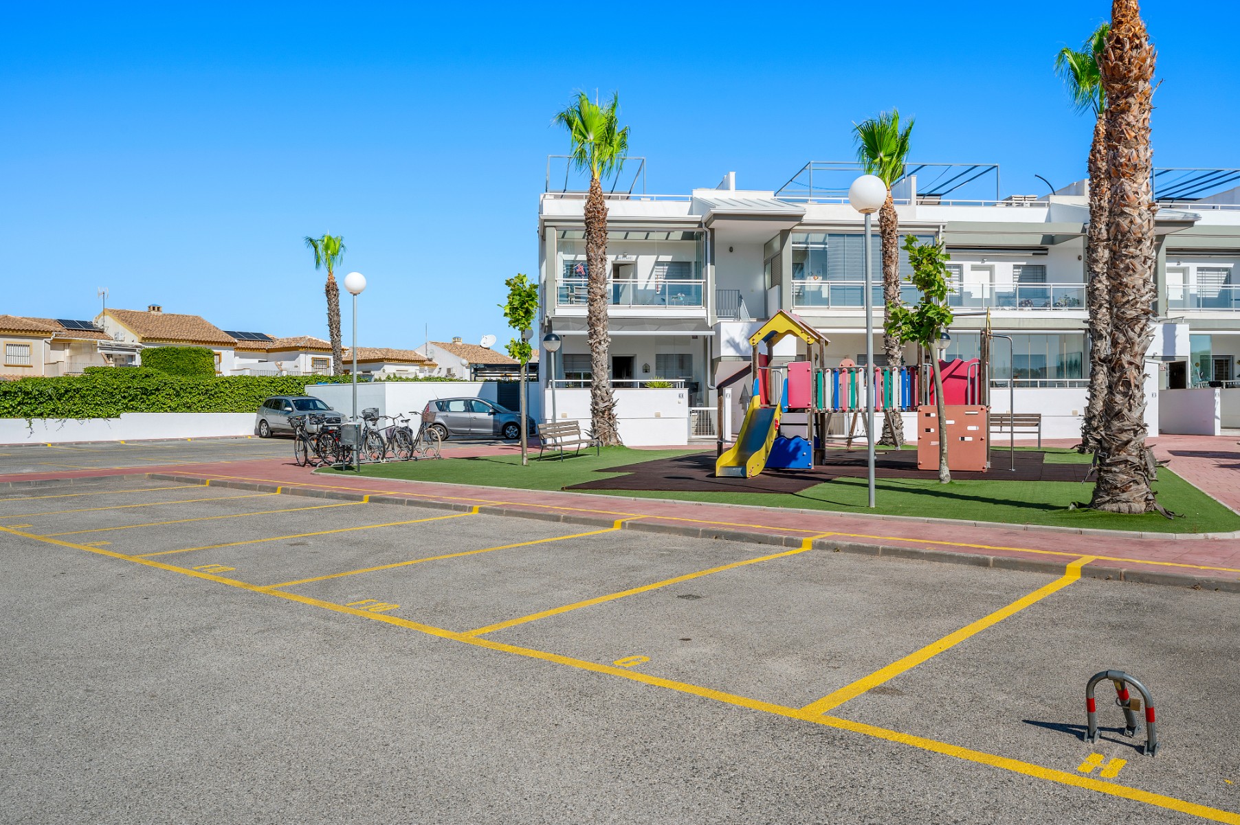 For sale - 3 Bedroom 3 Bathroom Townhouse in La Florida - La Florida  - Alicante