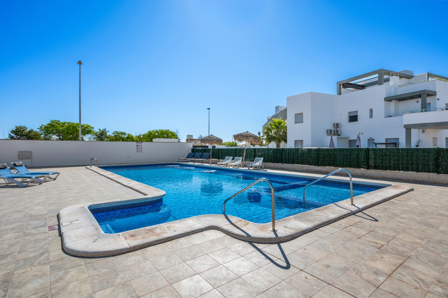 For sale - 3 Bedroom 3 Bathroom Townhouse in La Florida - La Florida  - Alicante