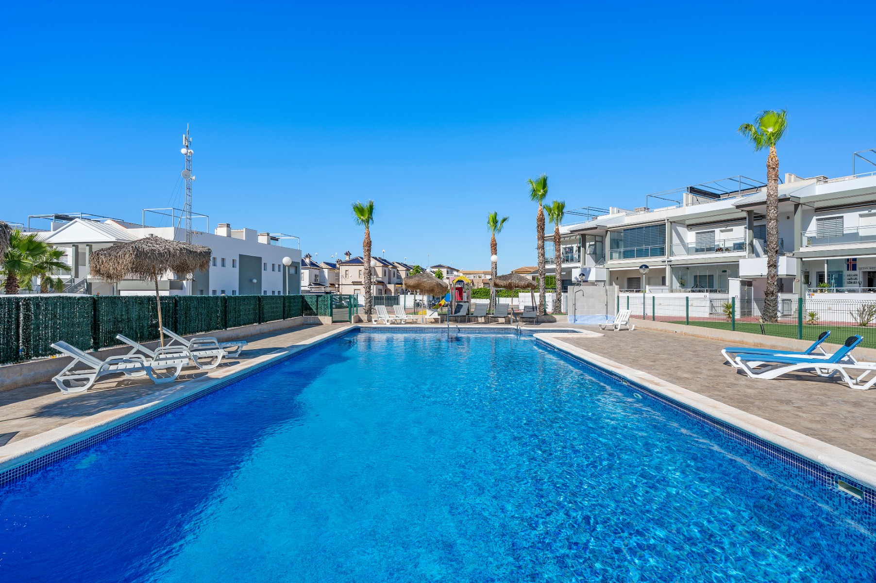 For sale - 3 Bedroom 3 Bathroom Townhouse in La Florida - La Florida  - Alicante