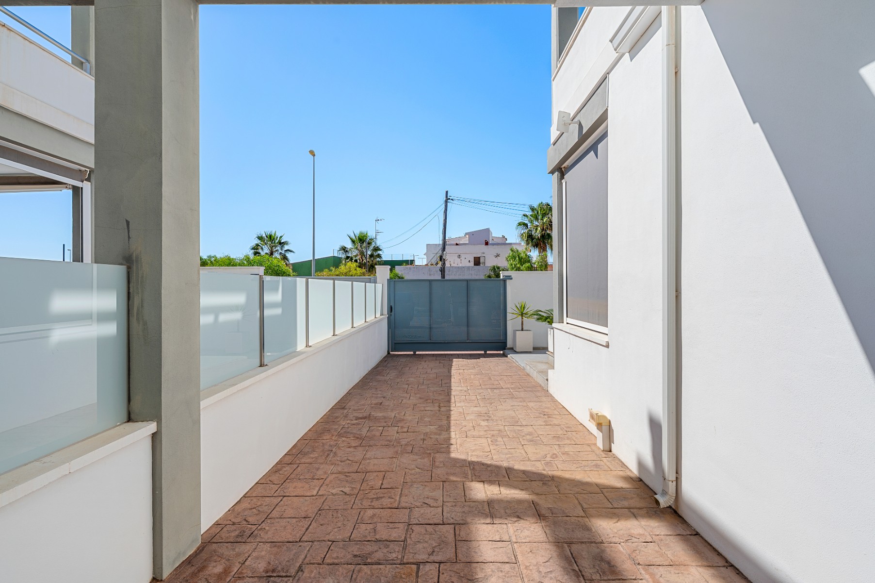 For sale - 3 Bedroom 3 Bathroom Townhouse in La Florida - La Florida  - Alicante