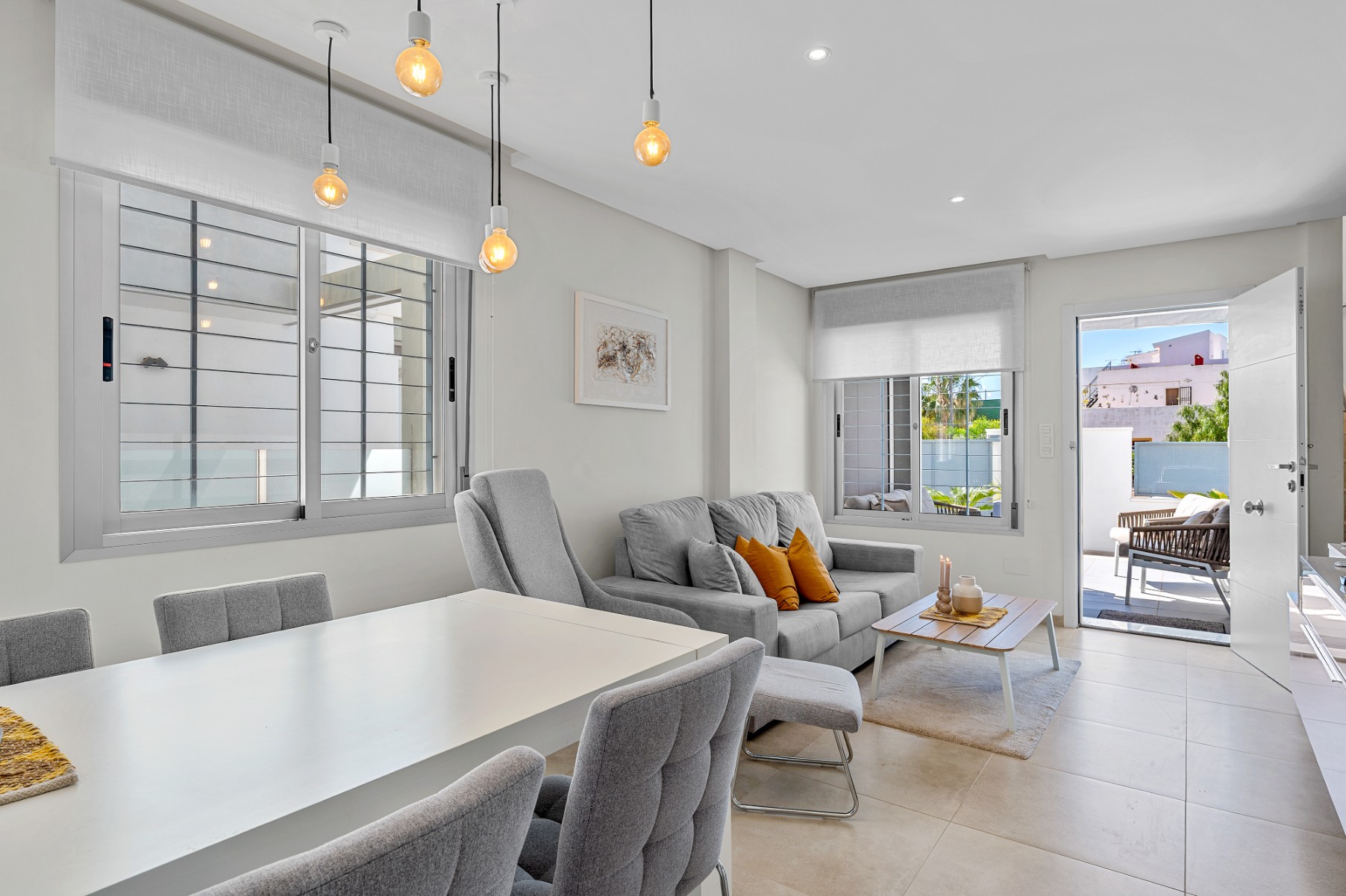 For sale - 3 Bedroom 3 Bathroom Townhouse in La Florida - La Florida  - Alicante