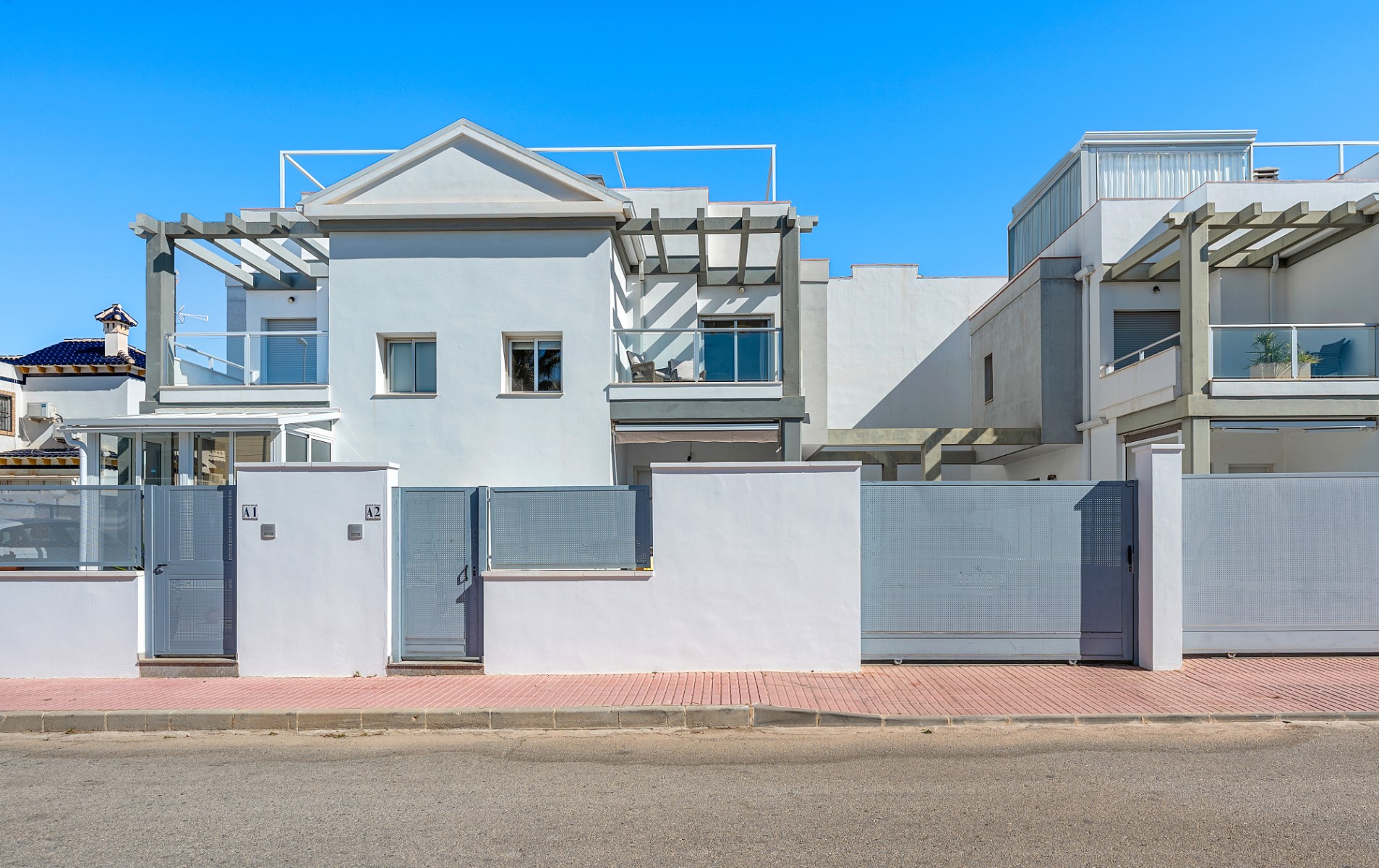 For sale - 3 Bedroom 3 Bathroom Townhouse in La Florida - La Florida  - Alicante