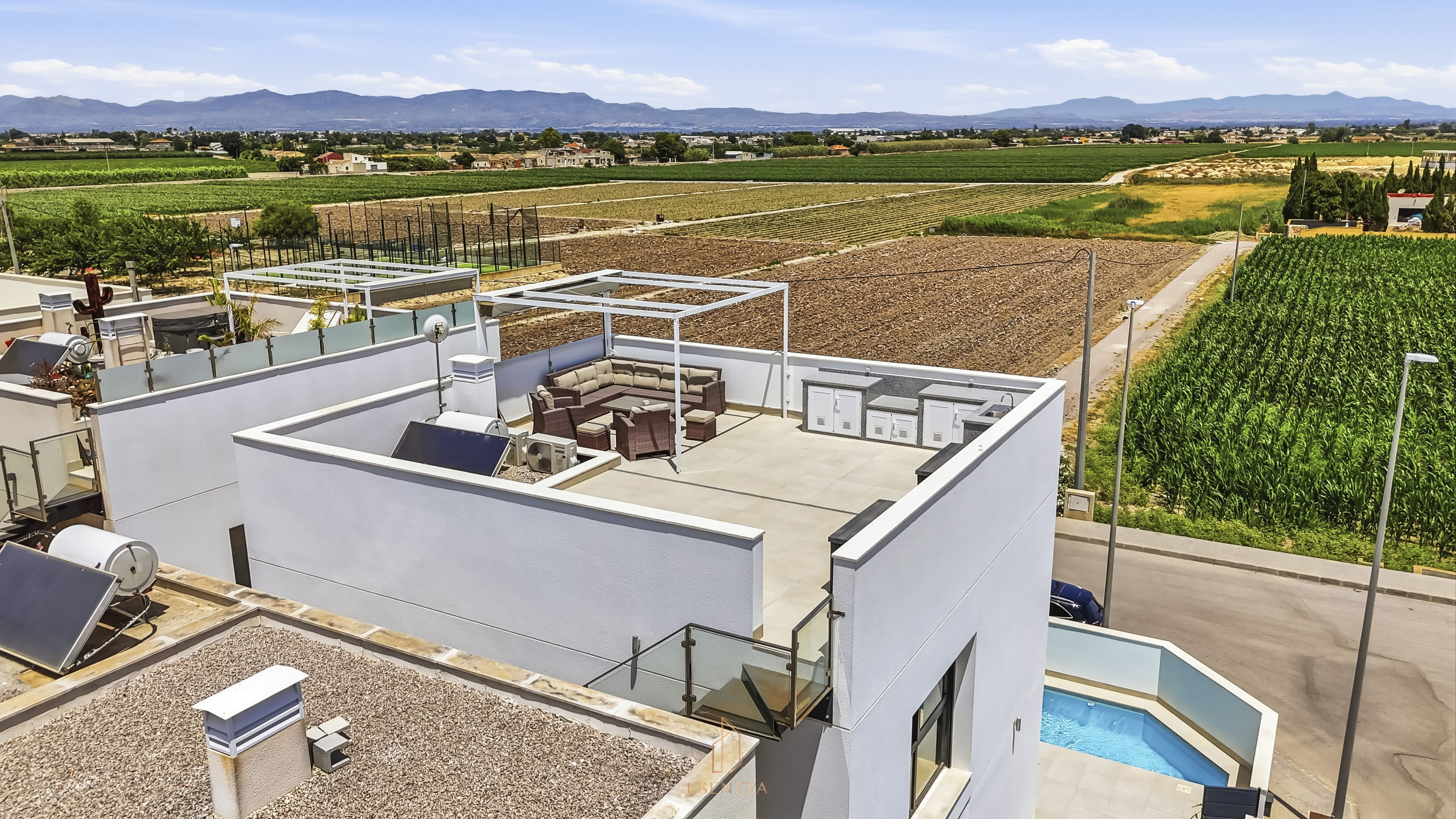 For sale - 3 Bedroom 3 Bathroom Villa in Daya Vieja -  - Alicante