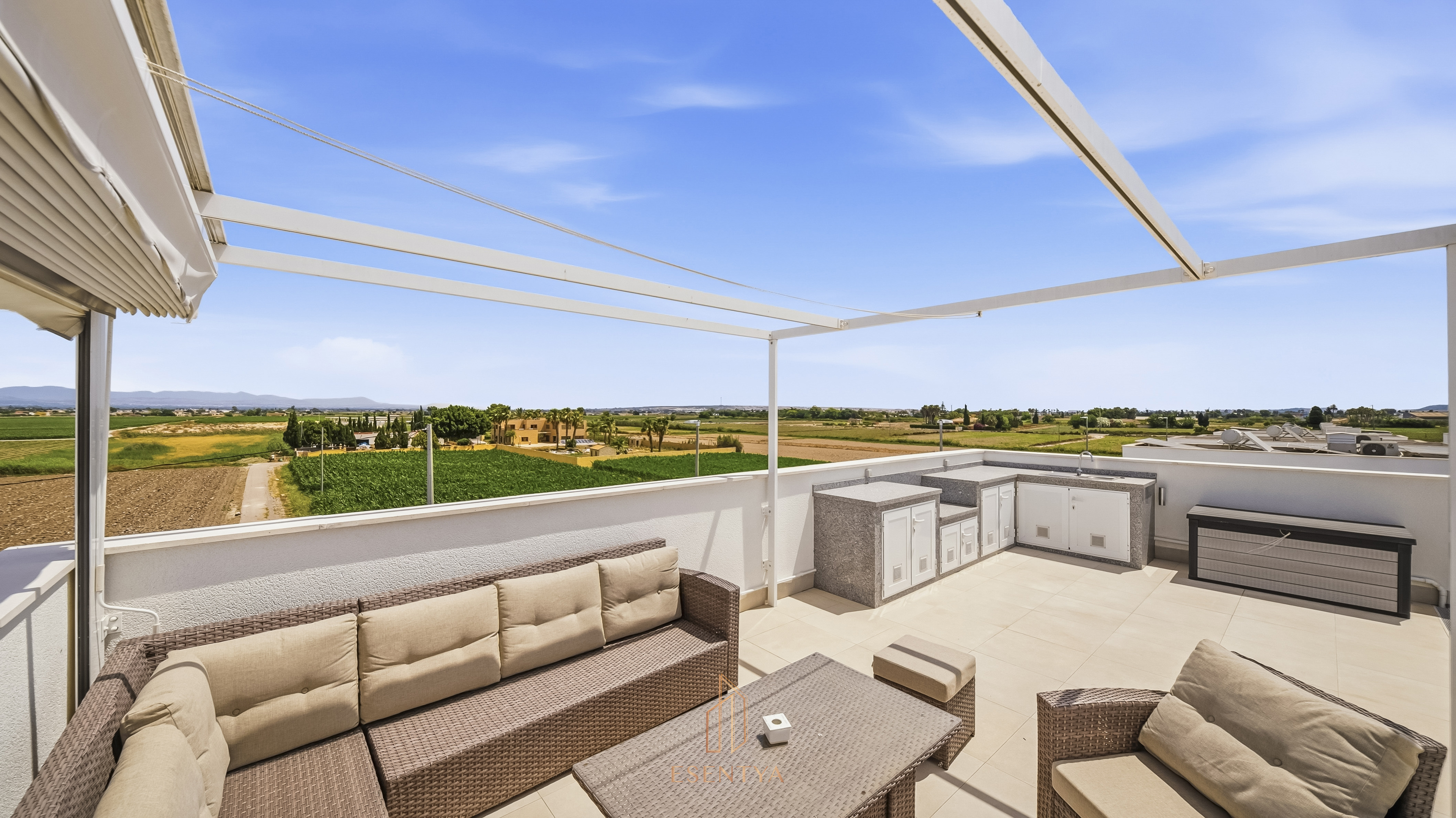 For sale - 3 Bedroom 3 Bathroom Villa in Daya Vieja -  - Alicante