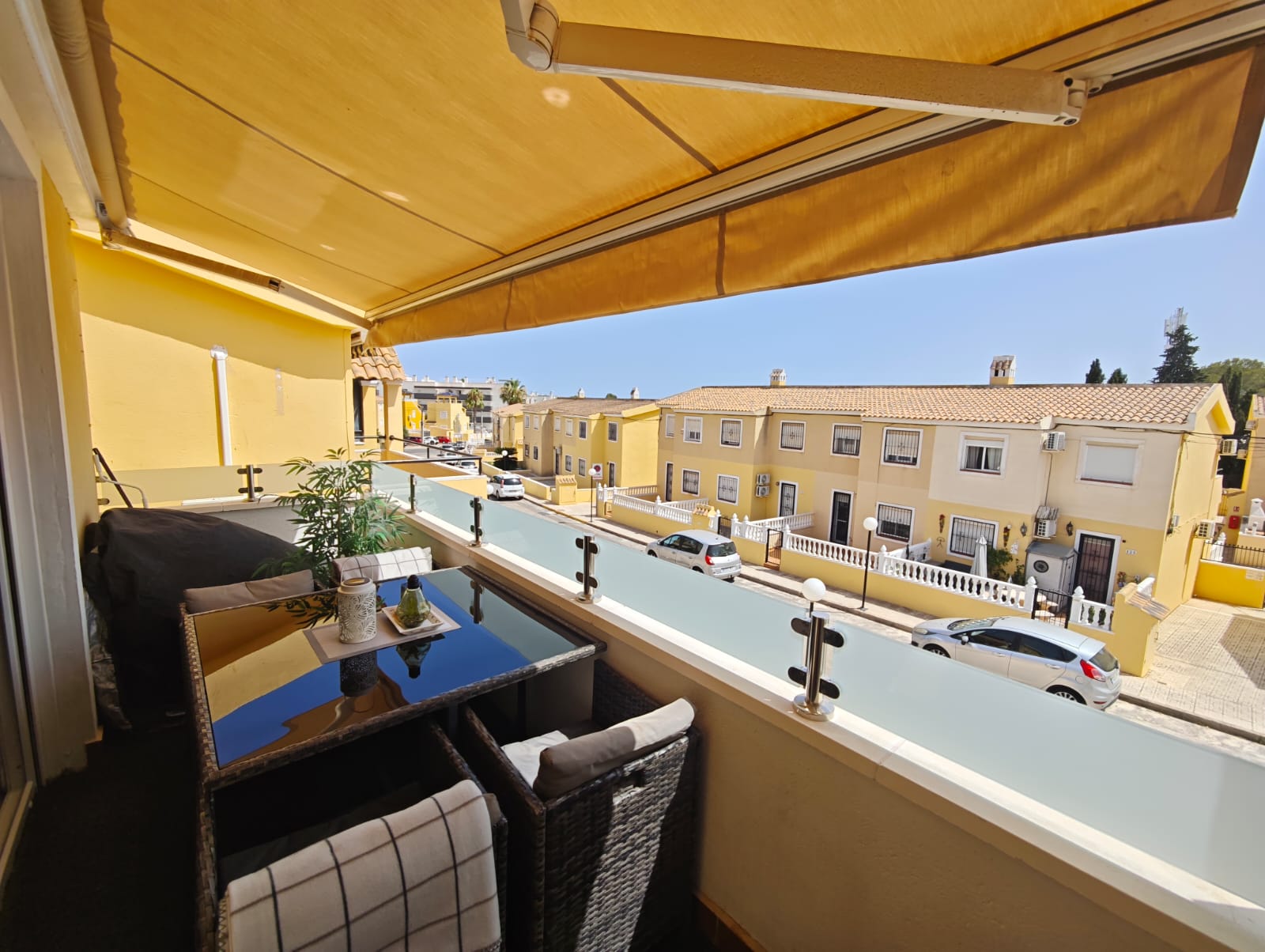 For sale - 2 Bedroom 1 Bathroom Top Floor apartment in Villamartin - Lomas Golf - Alicante