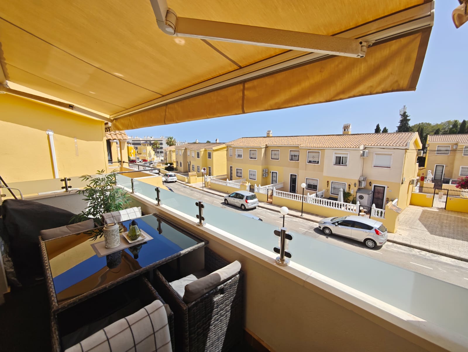 For sale - 2 Bedroom 1 Bathroom Top Floor apartment in Villamartin - Lomas Golf - Alicante
