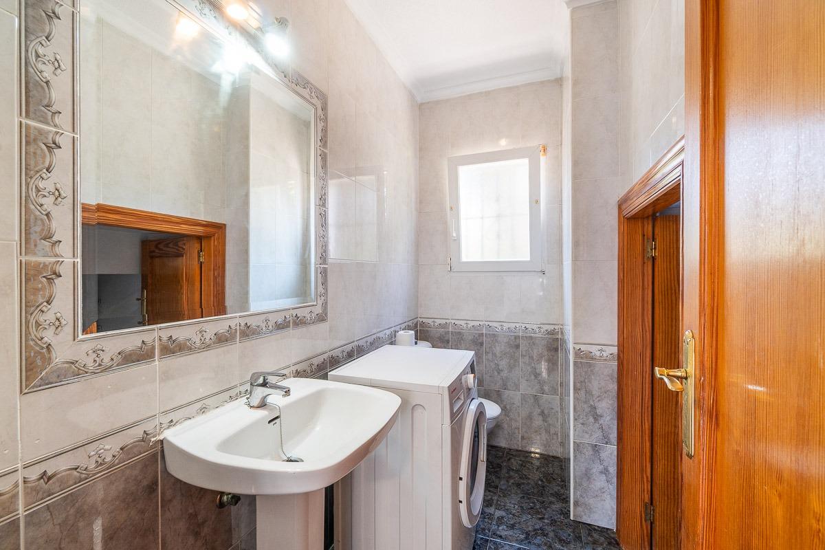 For sale - 3 Bedroom 2 Bathroom Semi in Playa Flamenca  - Playa Flamenca  - Alicante
