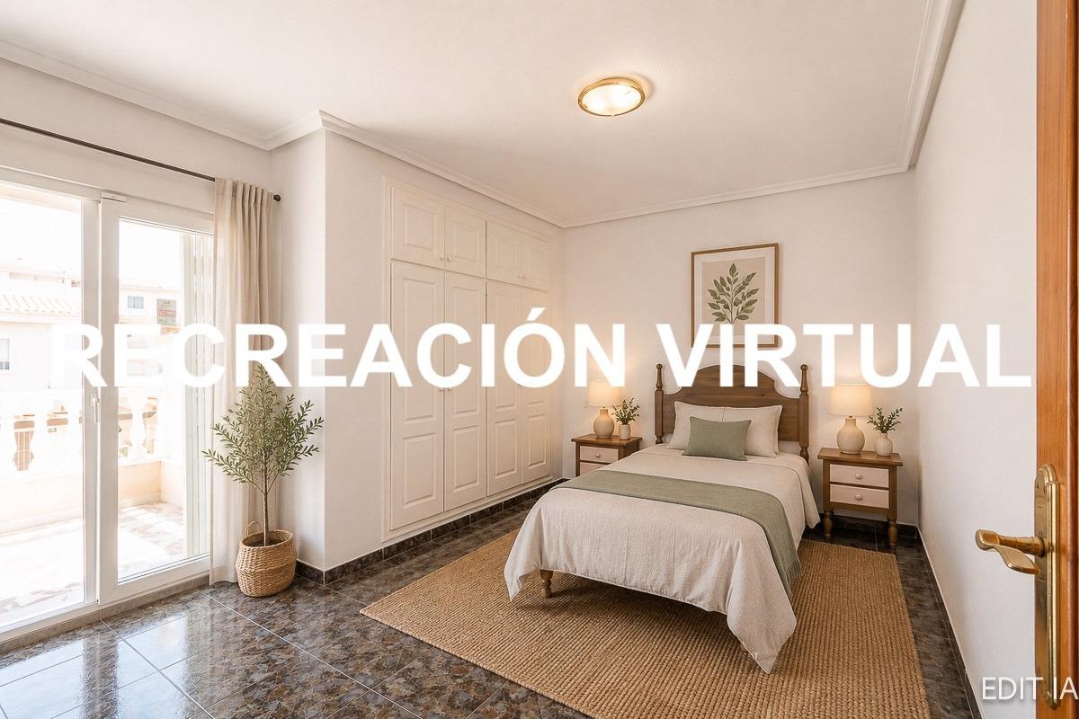 For sale - 3 Bedroom 2 Bathroom Semi in Playa Flamenca  - Playa Flamenca  - Alicante