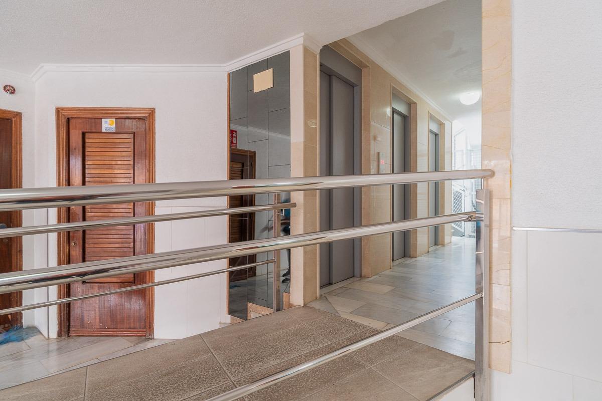For sale - 3 Bedroom 1 Bathroom Flat in Torrevieja - Centro  - Alicante
