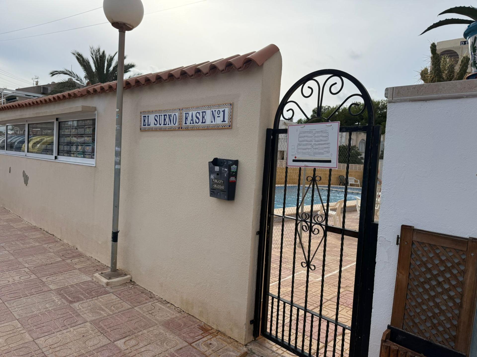 For sale - 2 Bedroom 2 Bathroom Townhouse in Torrevieja - La Siesta - El Salado - Torreta  - Alicante