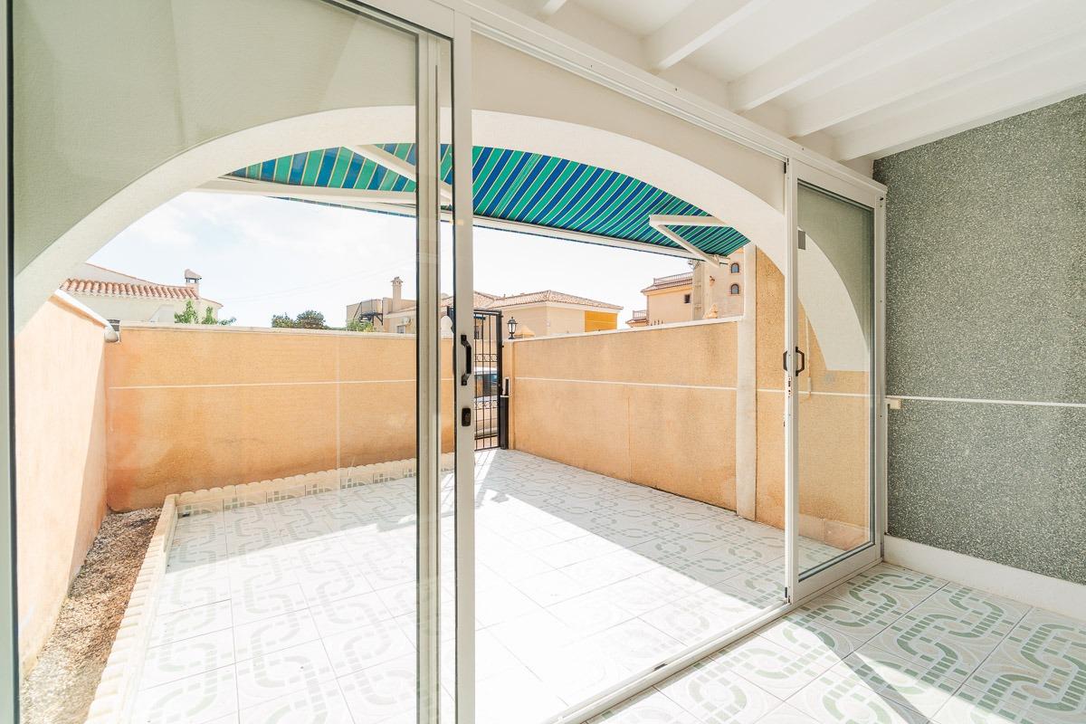 For sale - 2 Bedroom 2 Bathroom Townhouse in Torrevieja - La Siesta - El Salado - Torreta  - Alicante