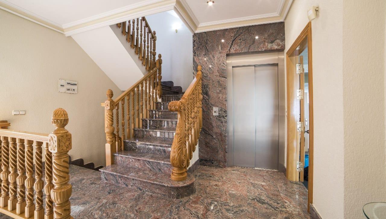 For sale - 5 Bedroom 5 Bathroom Town House in Los Alcazares - Centro  - Murcia