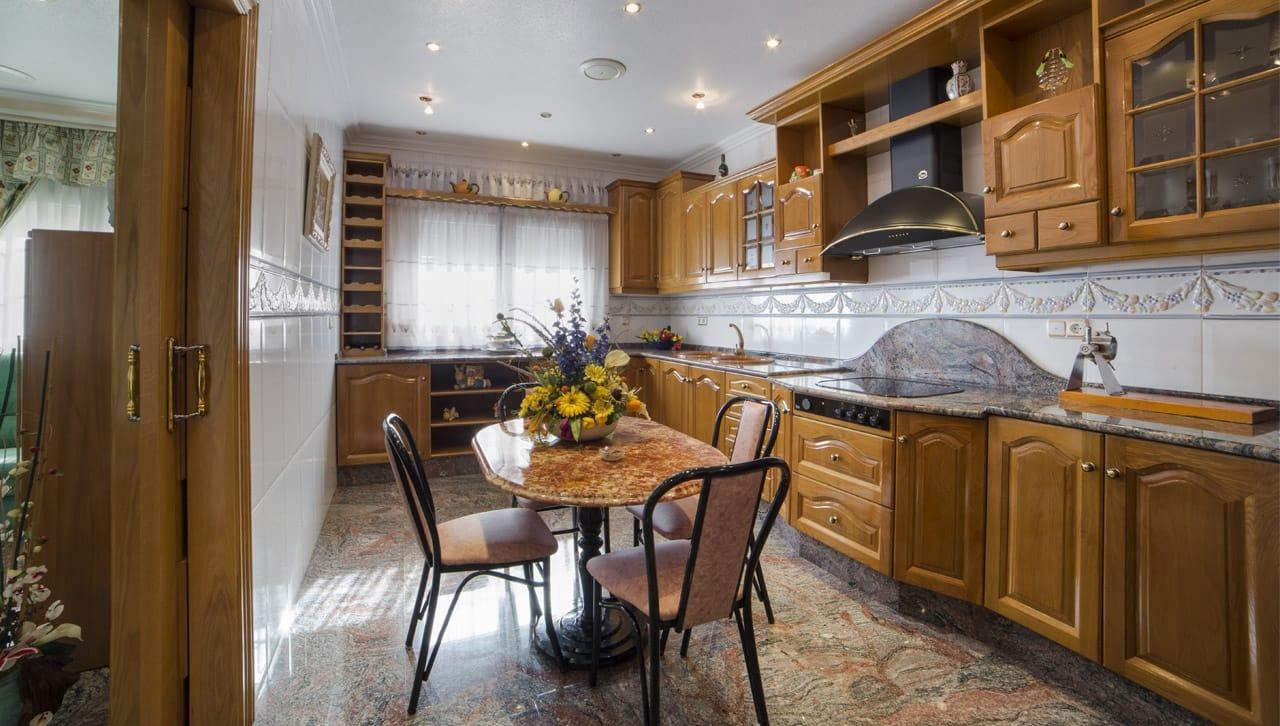 For sale - 5 Bedroom 5 Bathroom Town House in Los Alcazares - Centro  - Murcia