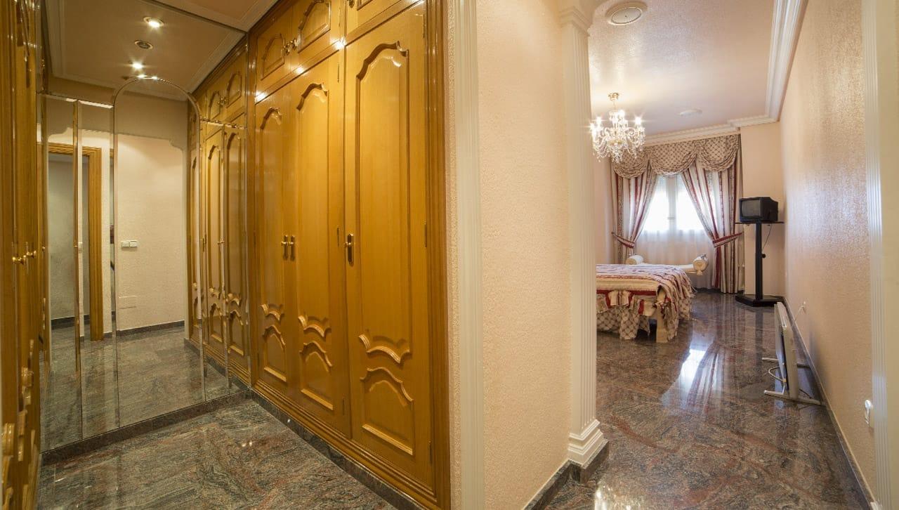 For sale - 5 Bedroom 5 Bathroom Town House in Los Alcazares - Centro  - Murcia