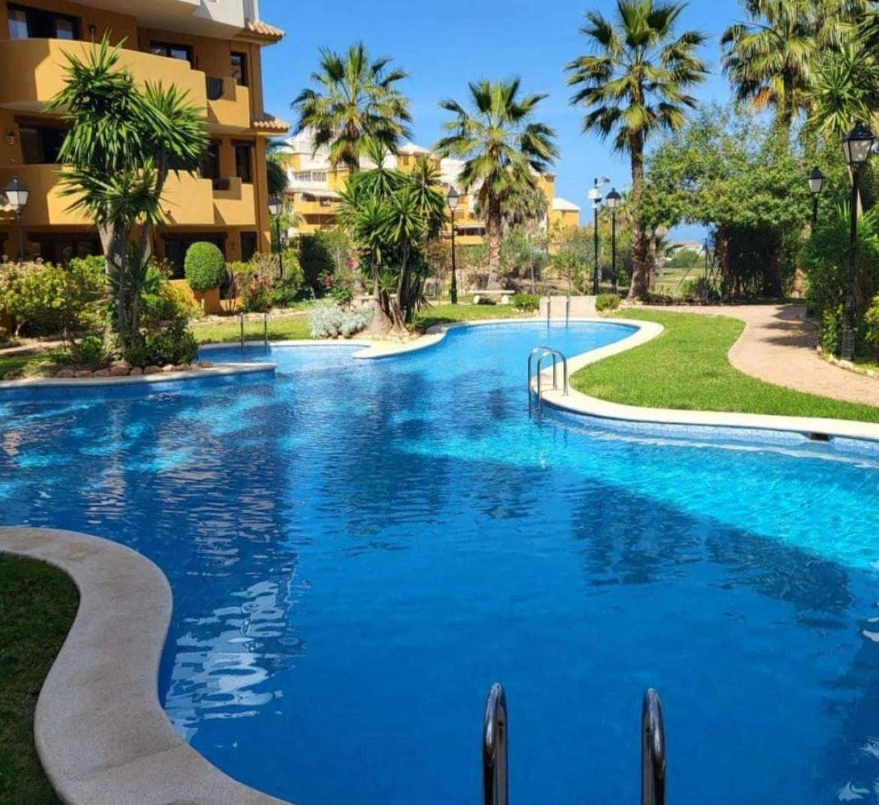 For sale - 2 Bedroom 2 Bathroom Apartment in Torrevieja - Punta Prima  - Alicante