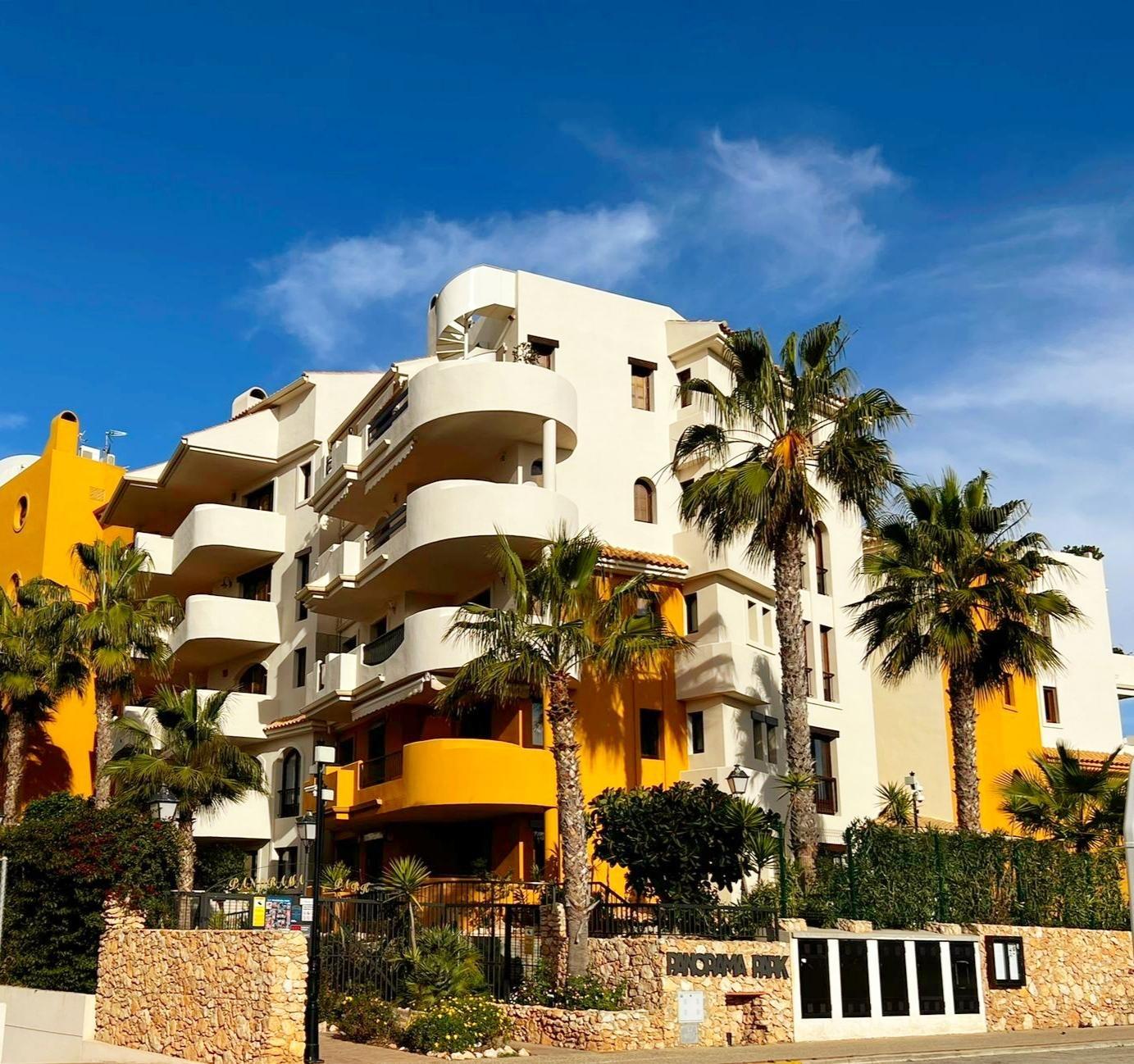 For sale - 2 Bedroom 2 Bathroom Apartment in Torrevieja - Punta Prima  - Alicante
