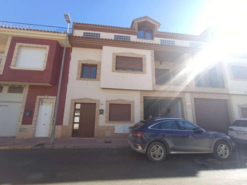 4 Bedroom 3 Bathroom Town House in Roldan