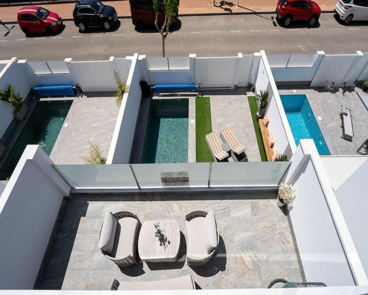 For sale - 4 Bedroom 3 Bathroom Villa in San Pedro del Pinatar - Costa Calida  - Murcia