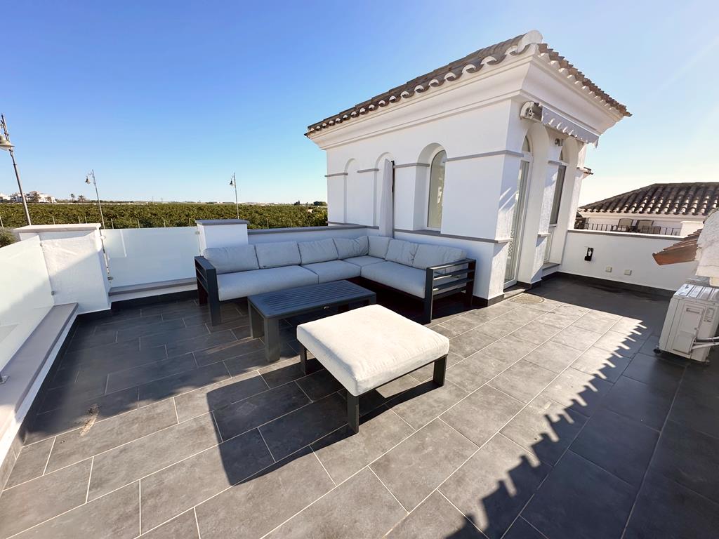 For sale - 2 Bedroom 1 Bathroom Villa in La Torre Golf Resort - Inland  - Murcia