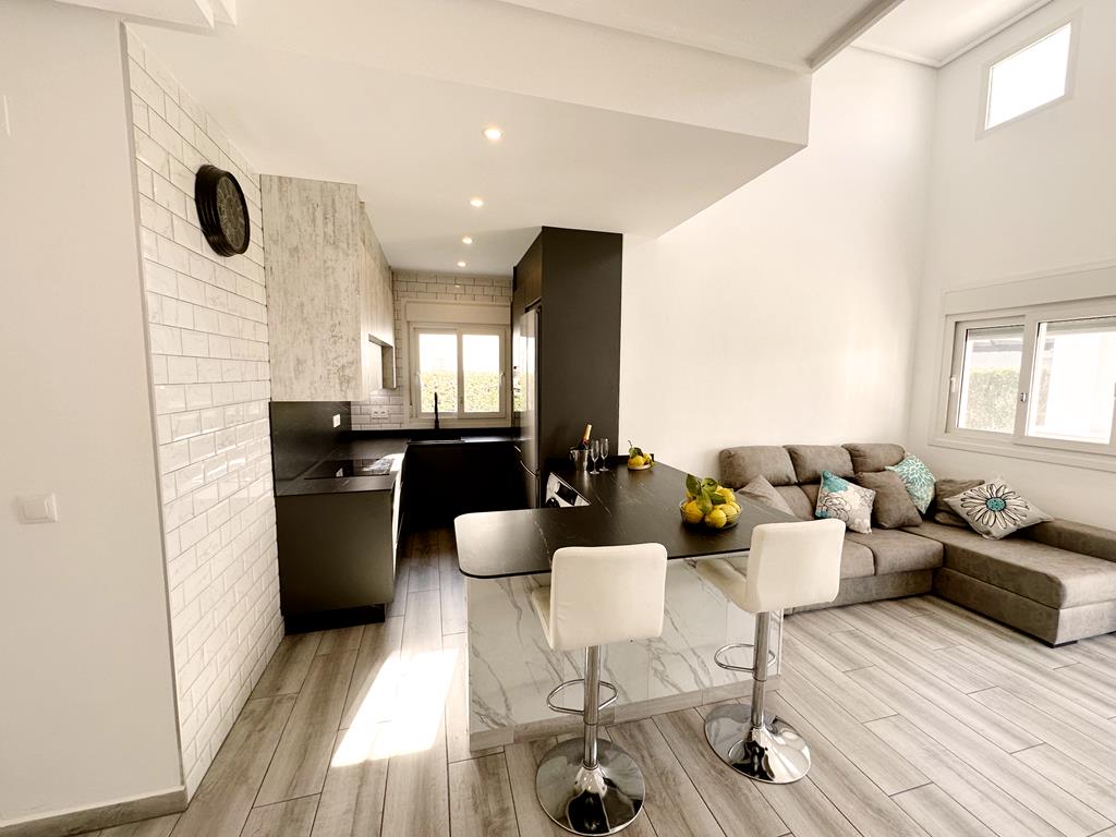 For sale - 2 Bedroom 1 Bathroom Villa in La Torre Golf Resort - Inland  - Murcia