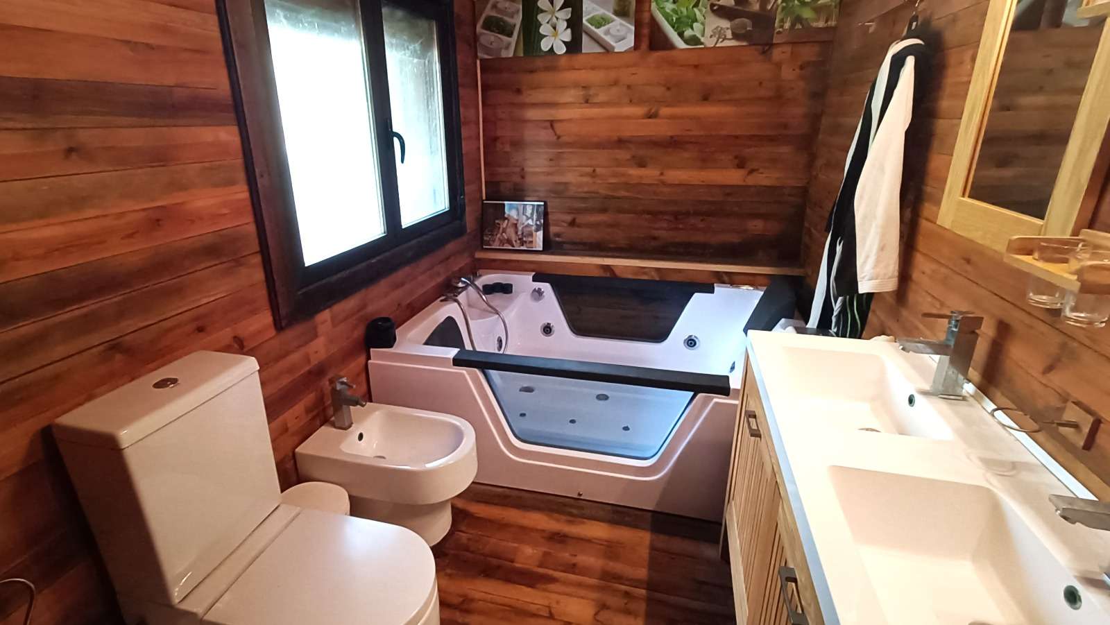 For sale - 3 Bedroom 2 Bathroom Finca in Gea Y Truyols - Inland  - Murcia