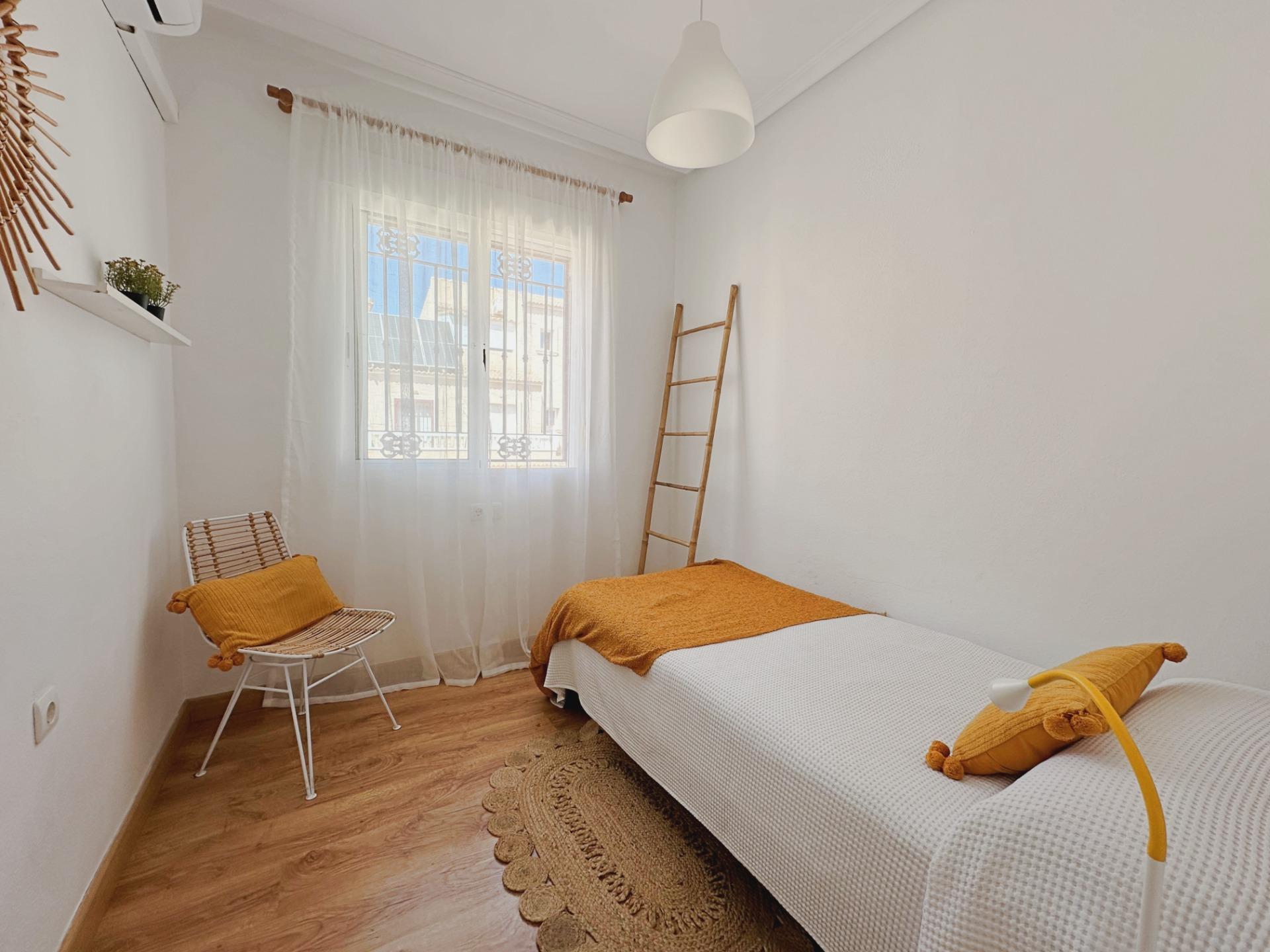 For sale - 3 Bedroom 3 Bathroom Semi Detached in Orihuela Costa - La Zenia  - Alicante
