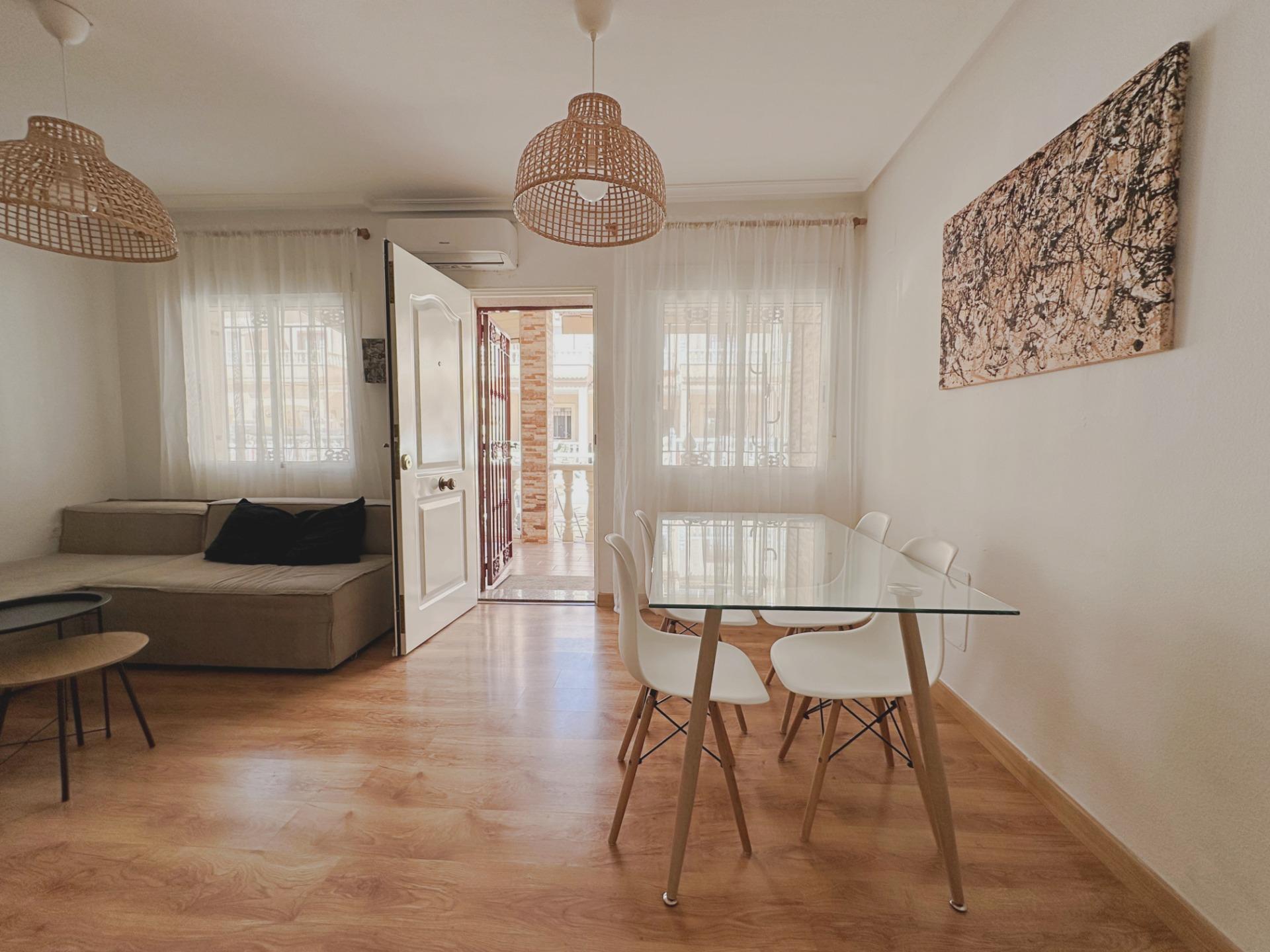 For sale - 3 Bedroom 3 Bathroom Semi Detached in Orihuela Costa - La Zenia  - Alicante