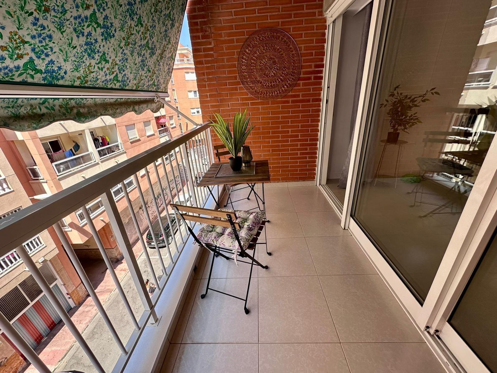For sale - 2 Bedroom 1 Bathroom Apartment in Torrevieja - Habaneras  - Alicante