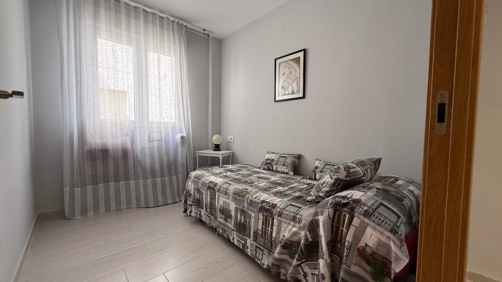 For sale - 3 Bedroom 1 Bathroom Apartment in Torrevieja - Costa Blanca  - Alicante