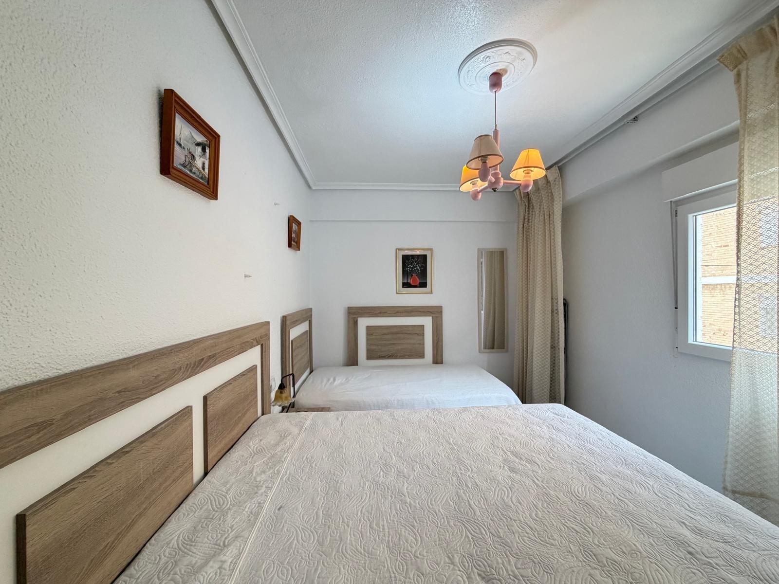 For sale - 3 Bedroom 1 Bathroom Apartment in Torrevieja - Estacion De Autobuses  - Alicante