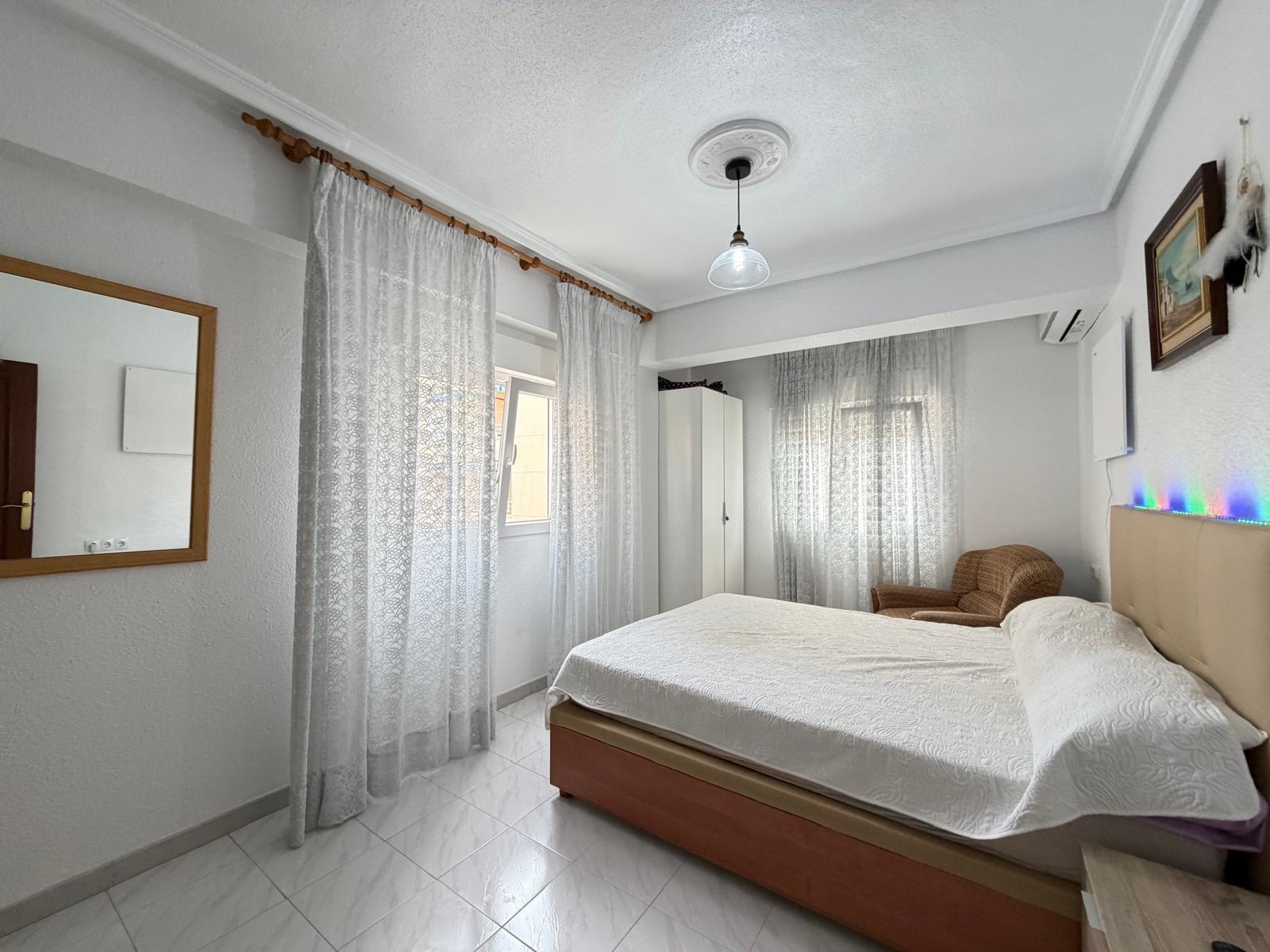 For sale - 3 Bedroom 1 Bathroom Apartment in Torrevieja - Estacion De Autobuses  - Alicante