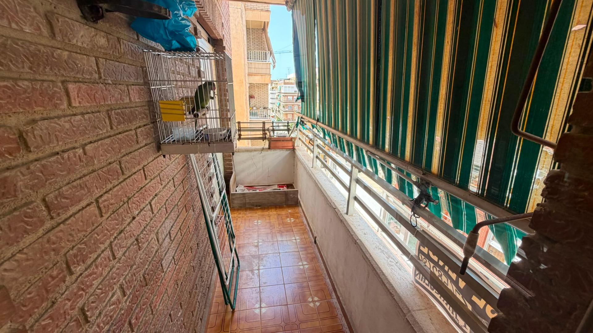 For sale - 3 Bedroom 2 Bathroom Apartment in Torrevieja - Torrevieja  - Alicante