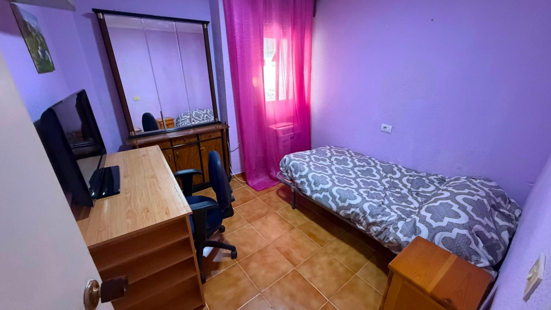 For sale - 3 Bedroom 2 Bathroom Apartment in Torrevieja - Torrevieja  - Alicante