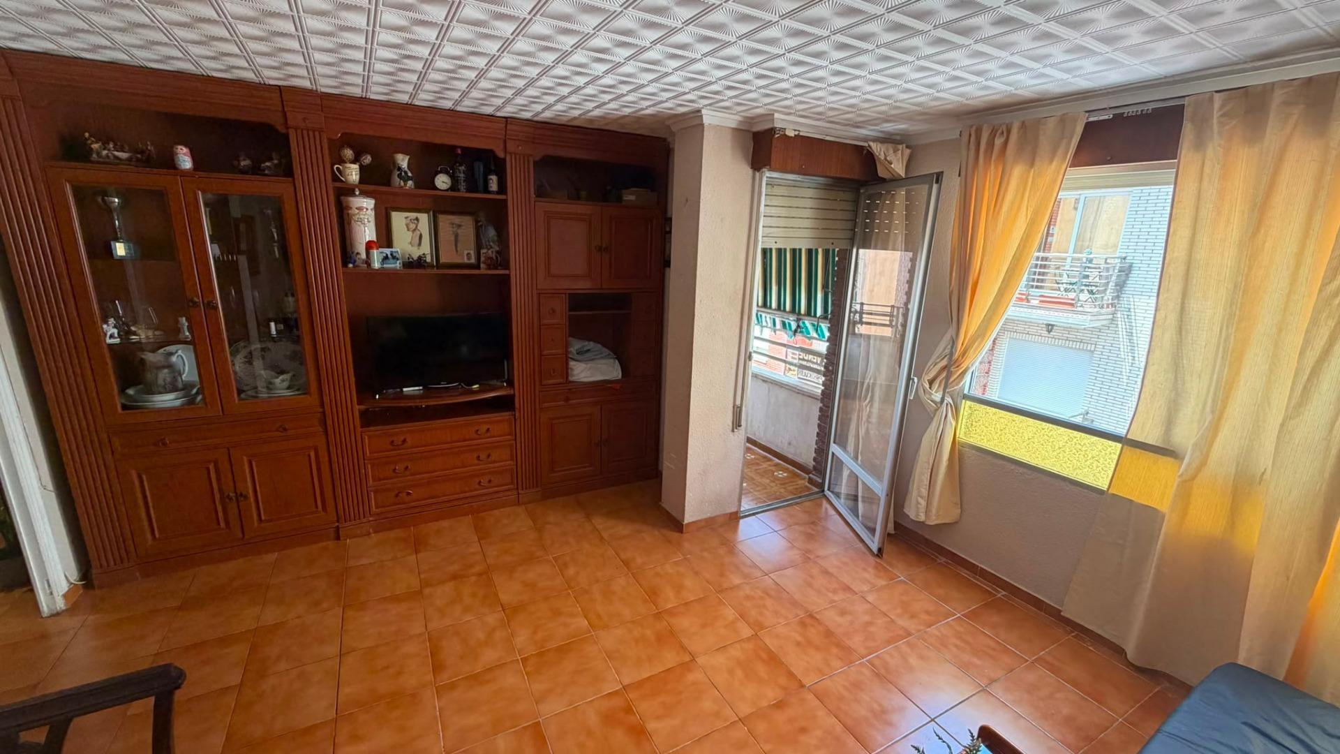 For sale - 3 Bedroom 2 Bathroom Apartment in Torrevieja - Torrevieja  - Alicante