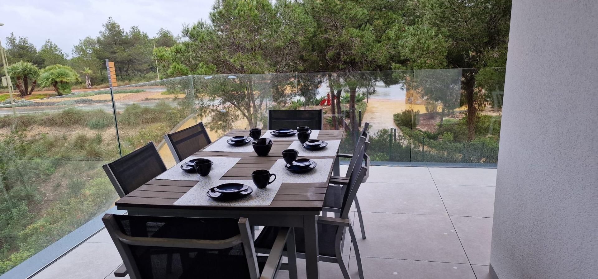 For sale - 3 Bedroom 2 Bathroom Apartment in Orihuela - Las Colinas Golf  - Alicante
