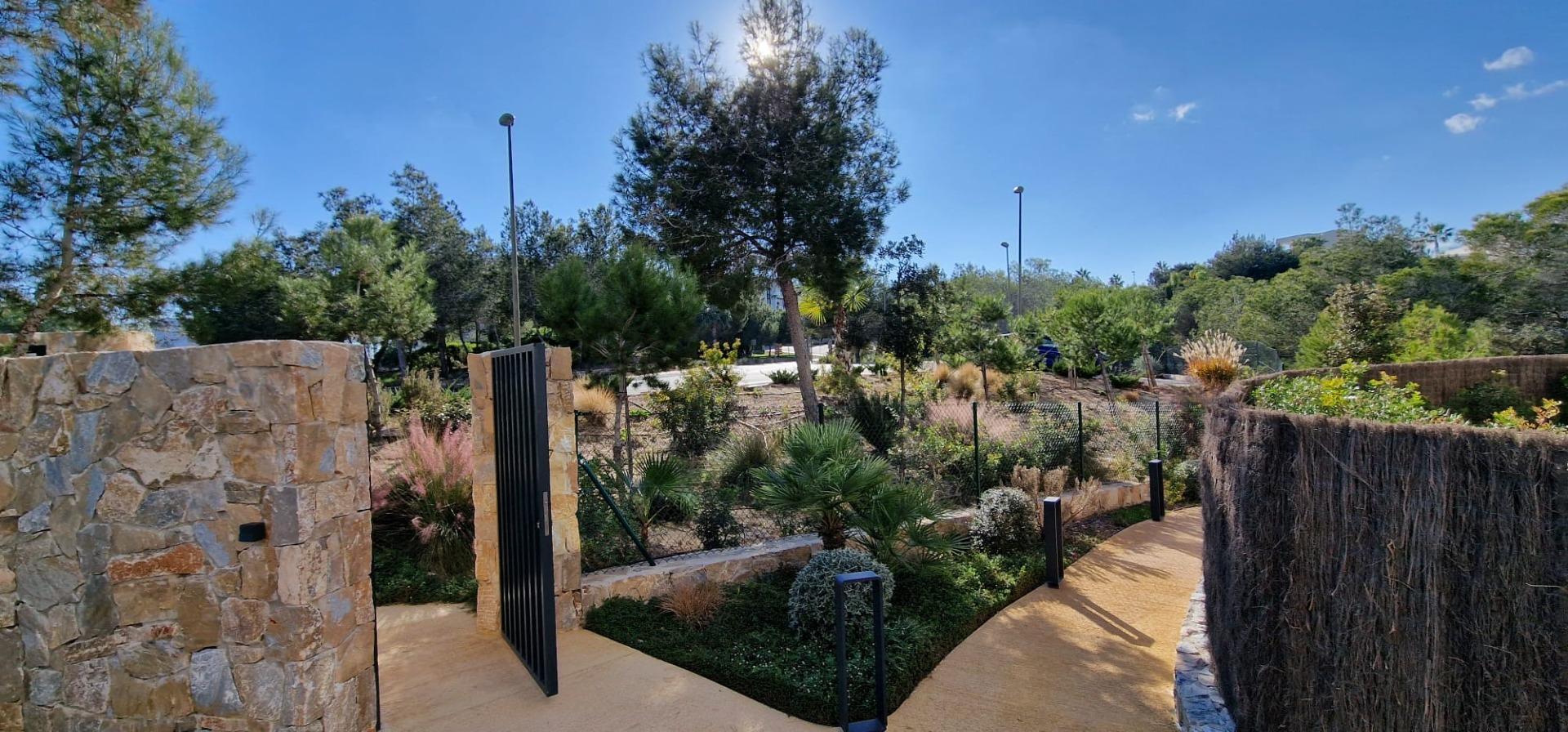 For sale - 3 Bedroom 2 Bathroom Apartment in Orihuela - Las Colinas Golf  - Alicante