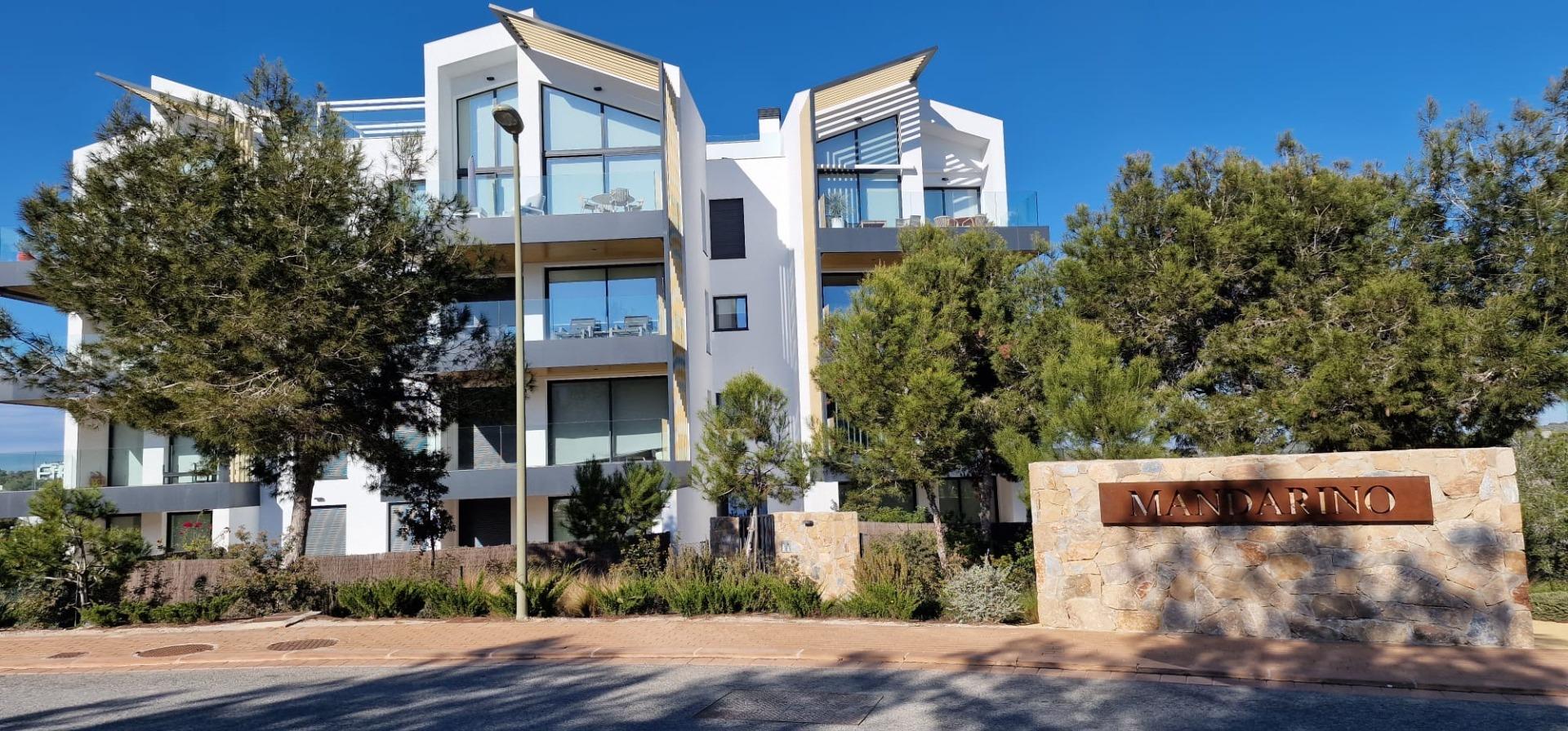 For sale - 3 Bedroom 2 Bathroom Apartment in Orihuela - Las Colinas Golf  - Alicante