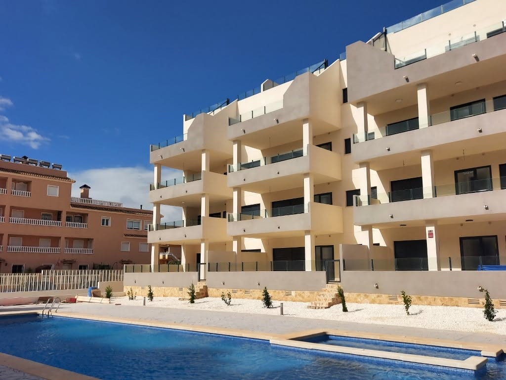 2 Bedroom 2 Bathroom Apartment in Villamartin