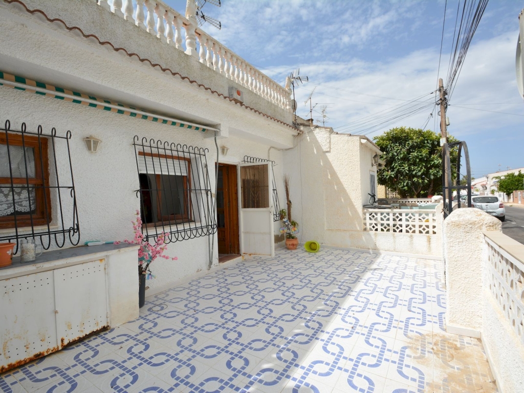 4 Bedroom 2 Bathroom Town House in Torrevieja