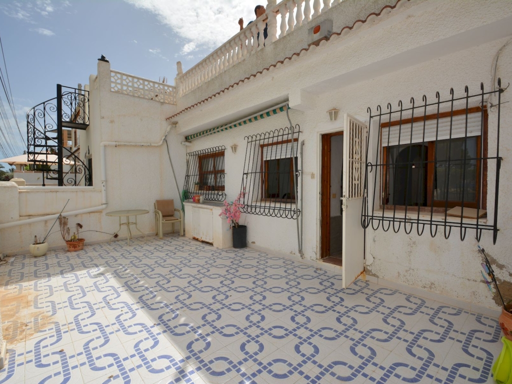 4 Bedroom 2 Bathroom Town House in Torrevieja