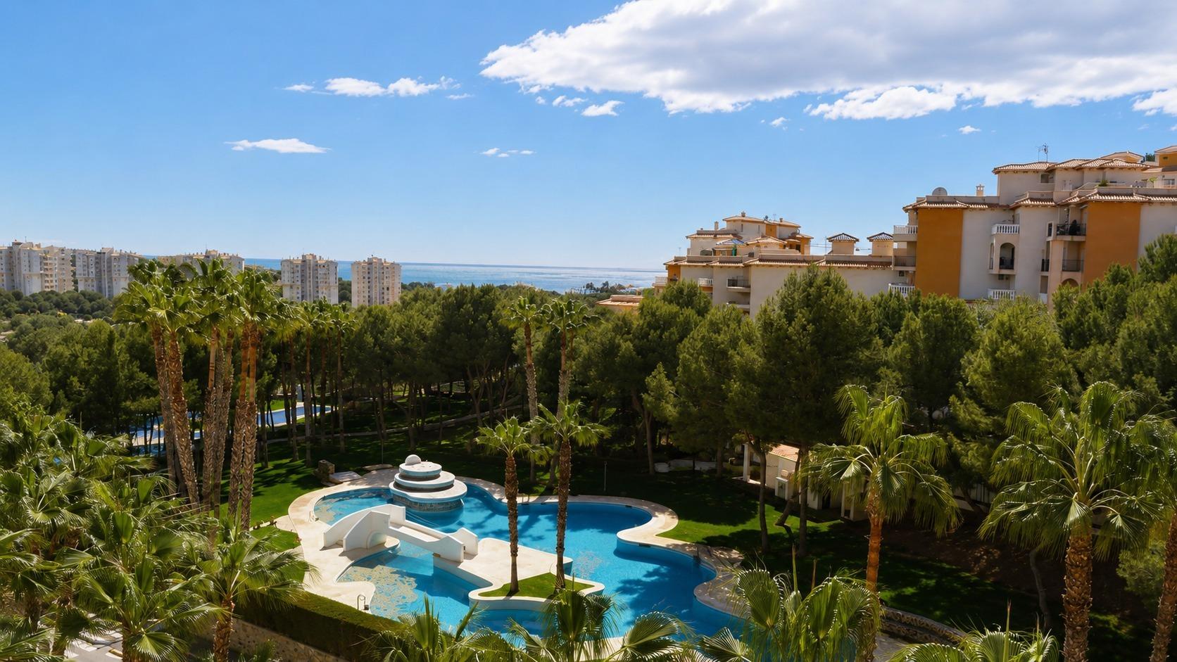 For sale - 2 Bedroom 1 Bathroom Apartment in Orihuela Costa - Altos De Campoamor  - Alicante