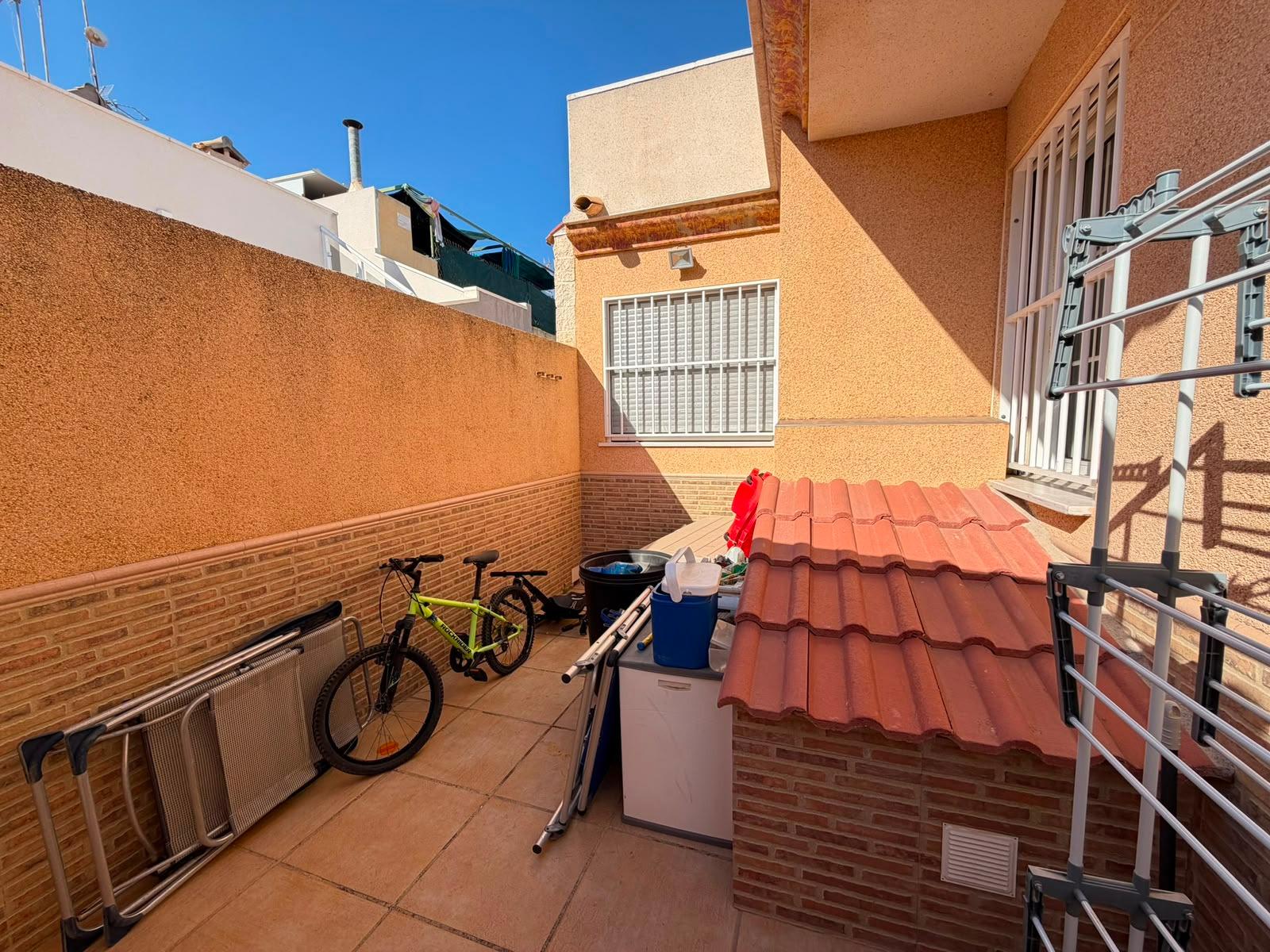 For sale - 3 Bedroom 2 Bathroom Quad House in Torrevieja - Carrefour  - Alicante
