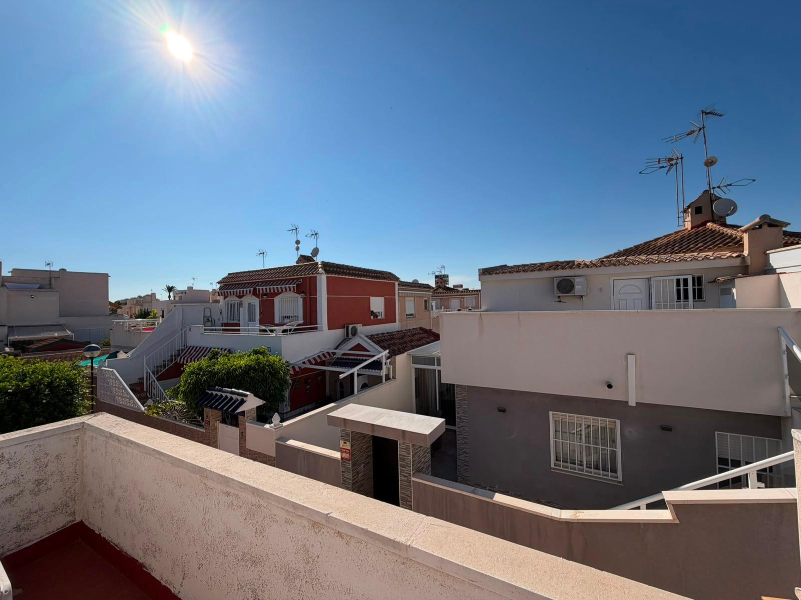 For sale - 3 Bedroom 2 Bathroom Quad House in Torrevieja - Carrefour  - Alicante