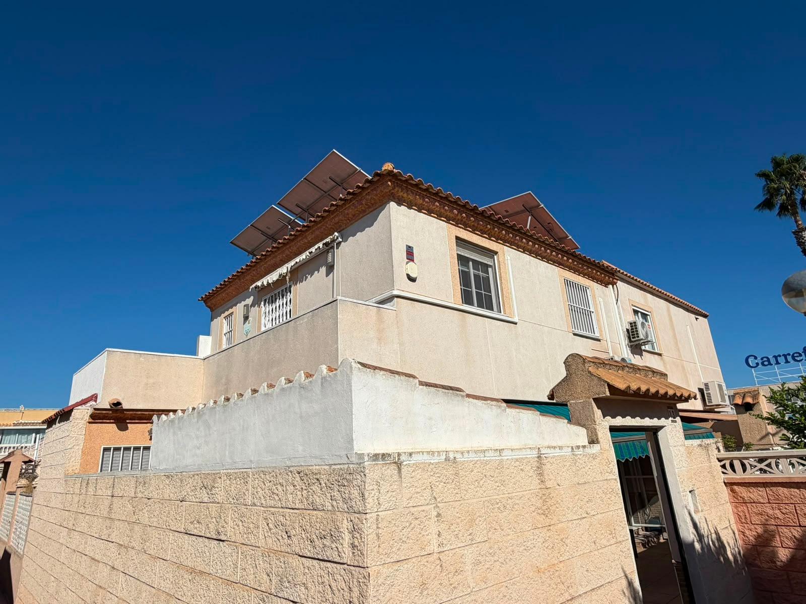 For sale - 3 Bedroom 2 Bathroom Quad House in Torrevieja - Carrefour  - Alicante